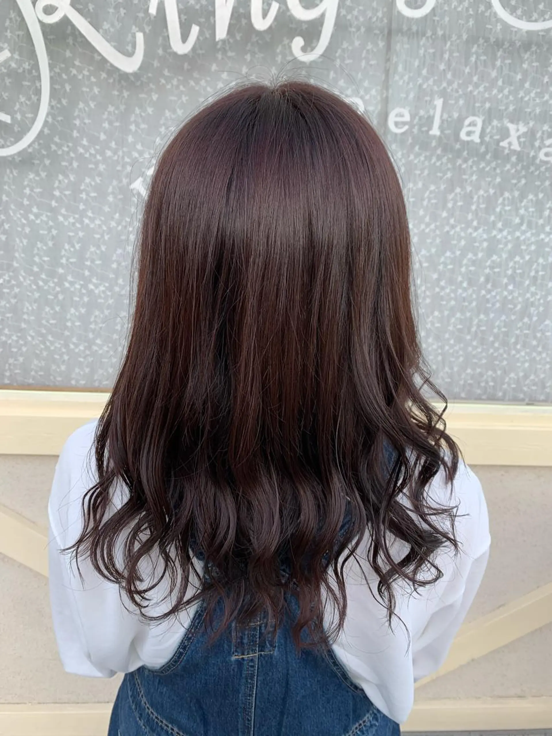 ミディアム カラー グレージュ ピンクカラー 西垣 佳苗のヘアスタイル