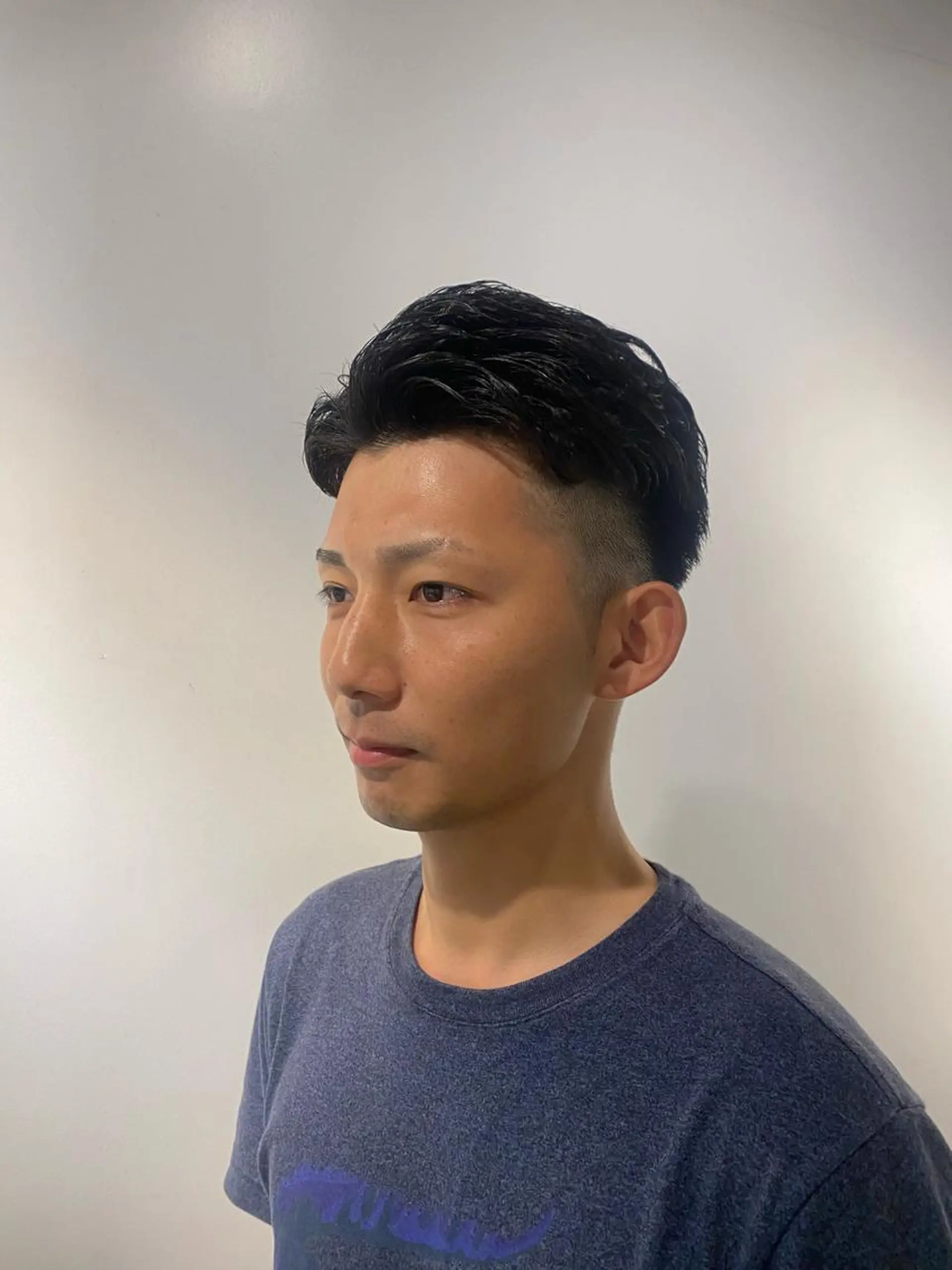 メンズ フェードカット メンズパーマ カット パーマ 西山 恵太郎のヘアスタイル