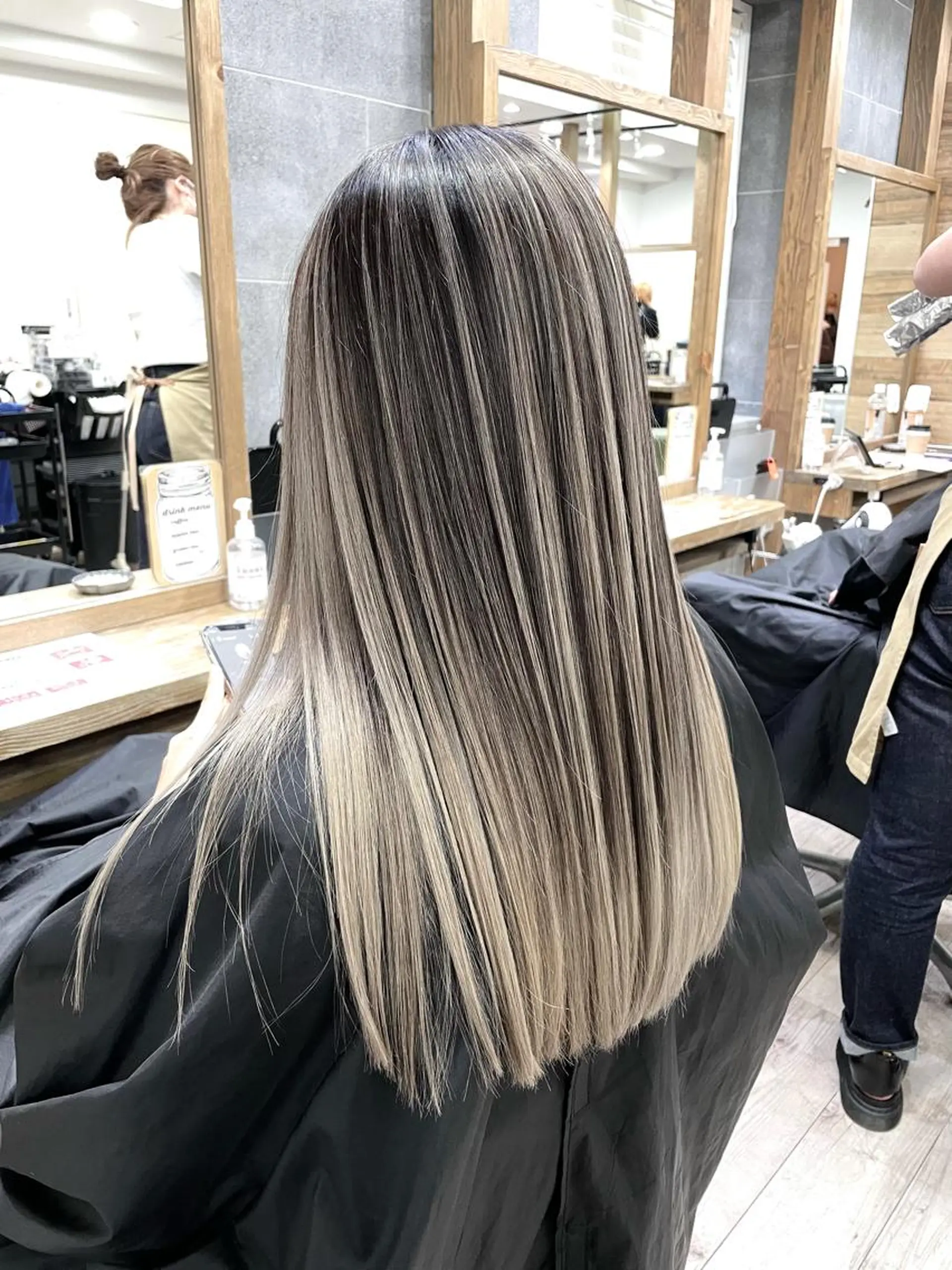 セミロング gisele所属・小山 一之のヘアスタイル