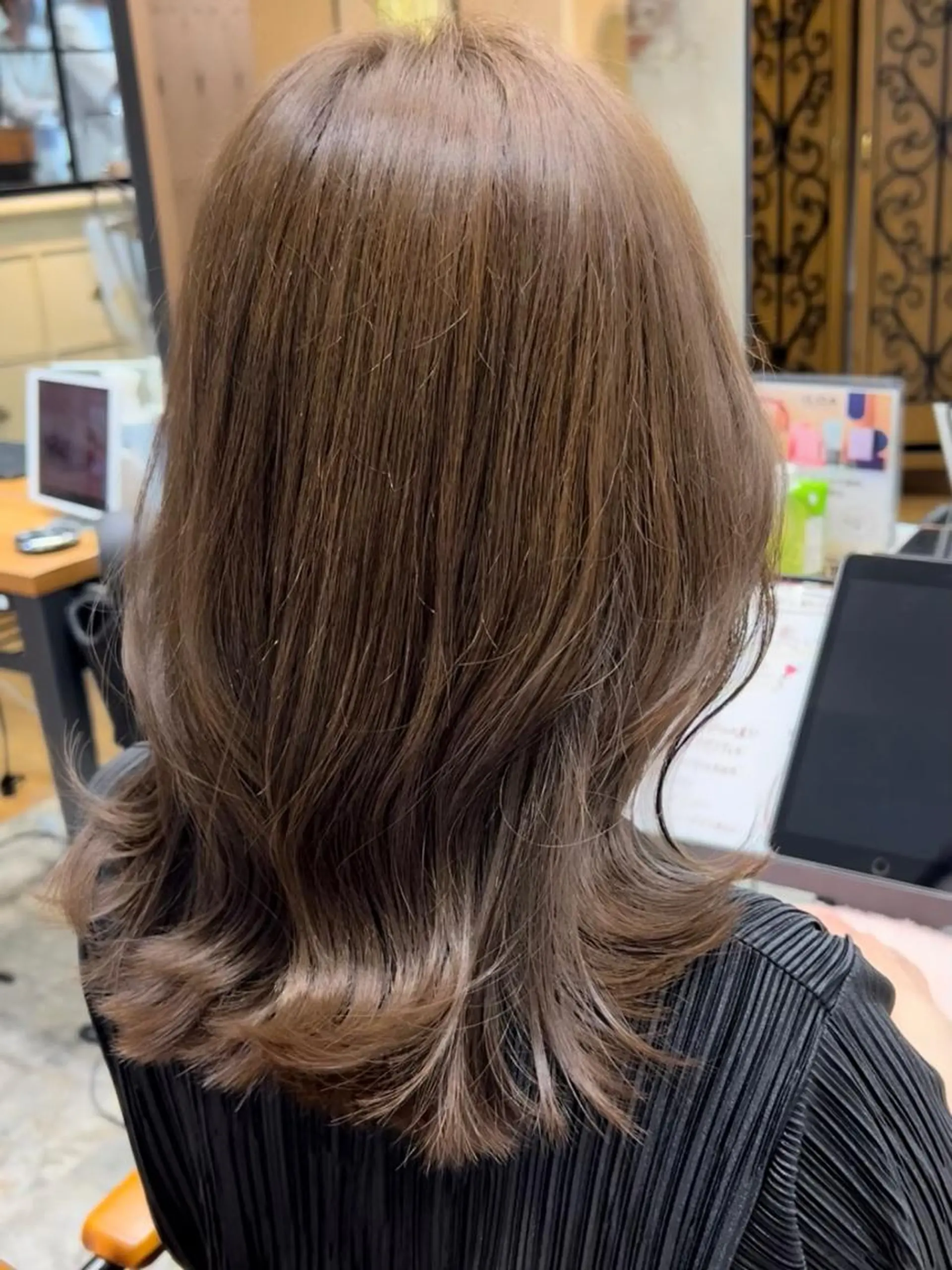 セミロング カラー ベージュカラー ブラウンカラー ラベンダーカラー ラベンダーベージュ くびれヘア カット ヘアカラー トリートメント 🧡くびれヘア/前髪 顔周り🧡久原結衣のヘアスタイル