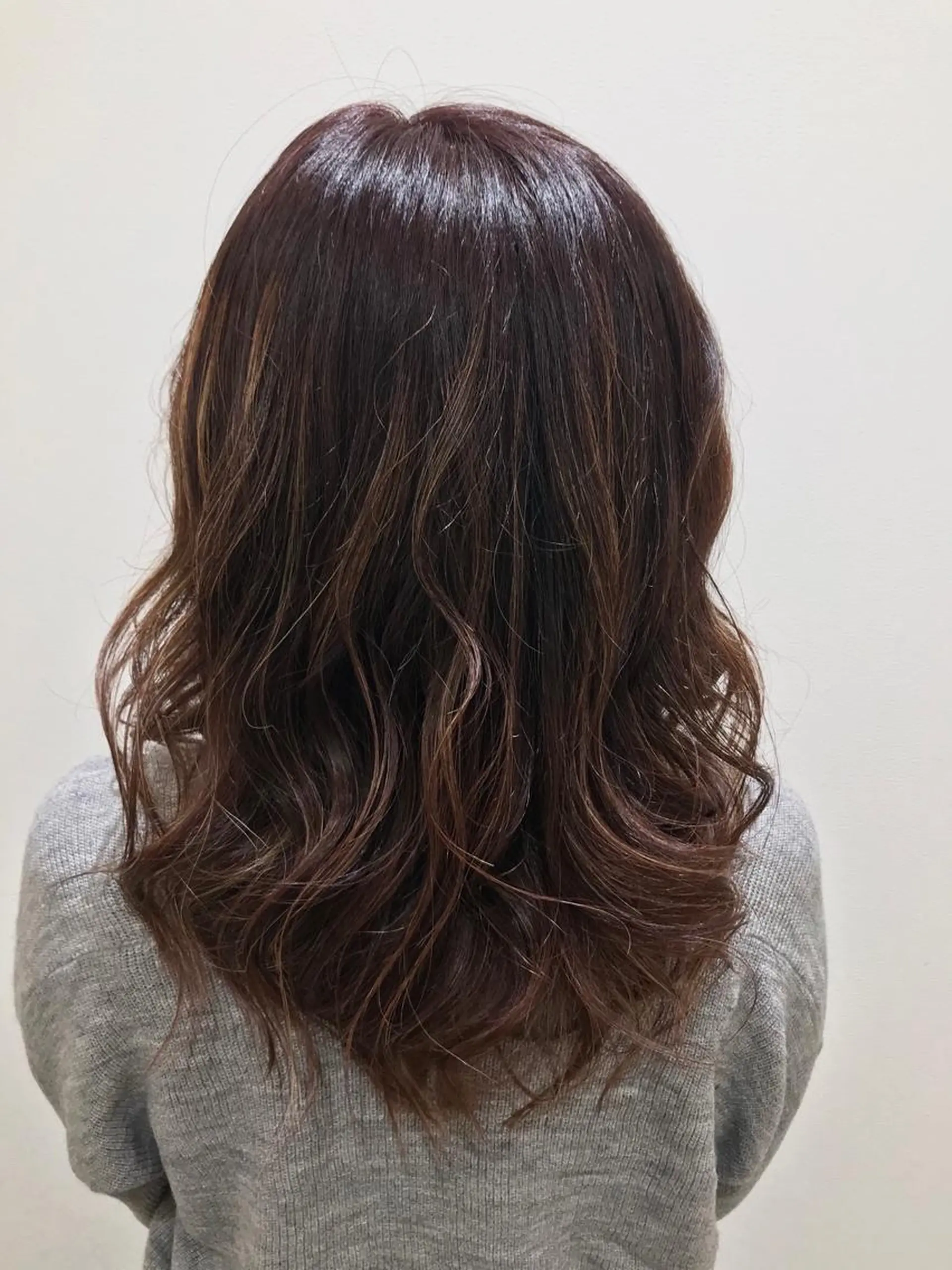 ミディアム カラー アッシュ グラデーションカラー ハイライトカラー ピンクカラー ピンクアッシュ 清藤 綾のヘアスタイル