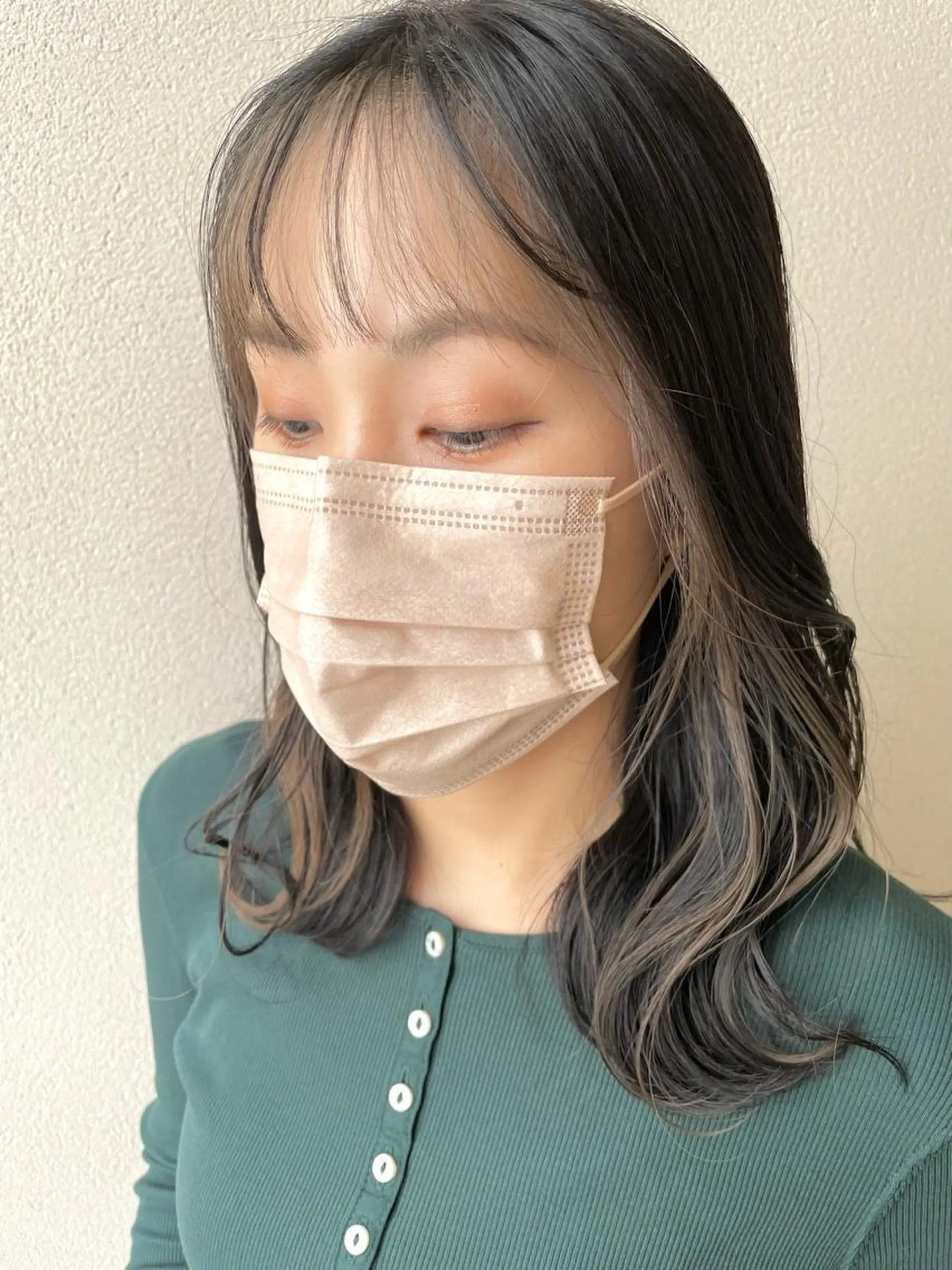 セミロング カラー ベージュカラー イヤリングカラー ミルクティーベージュ 沢田 瞳のヘアスタイル
