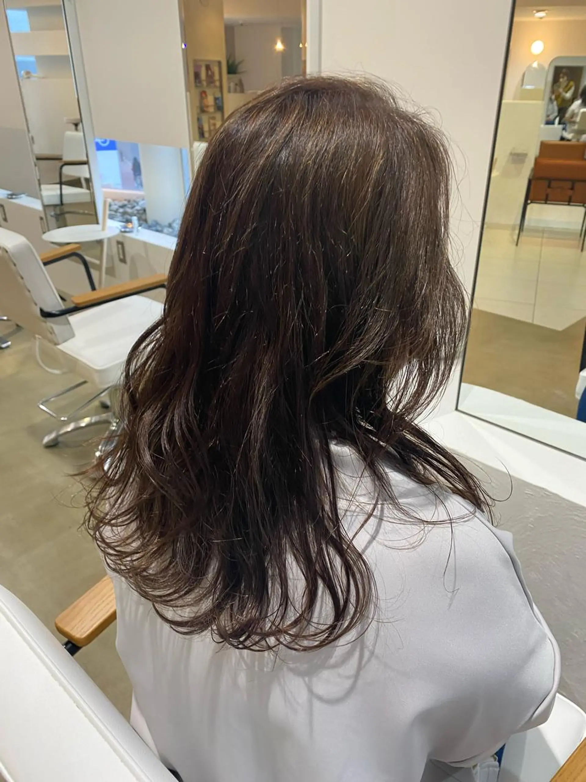ロング I nagiのヘアスタイル