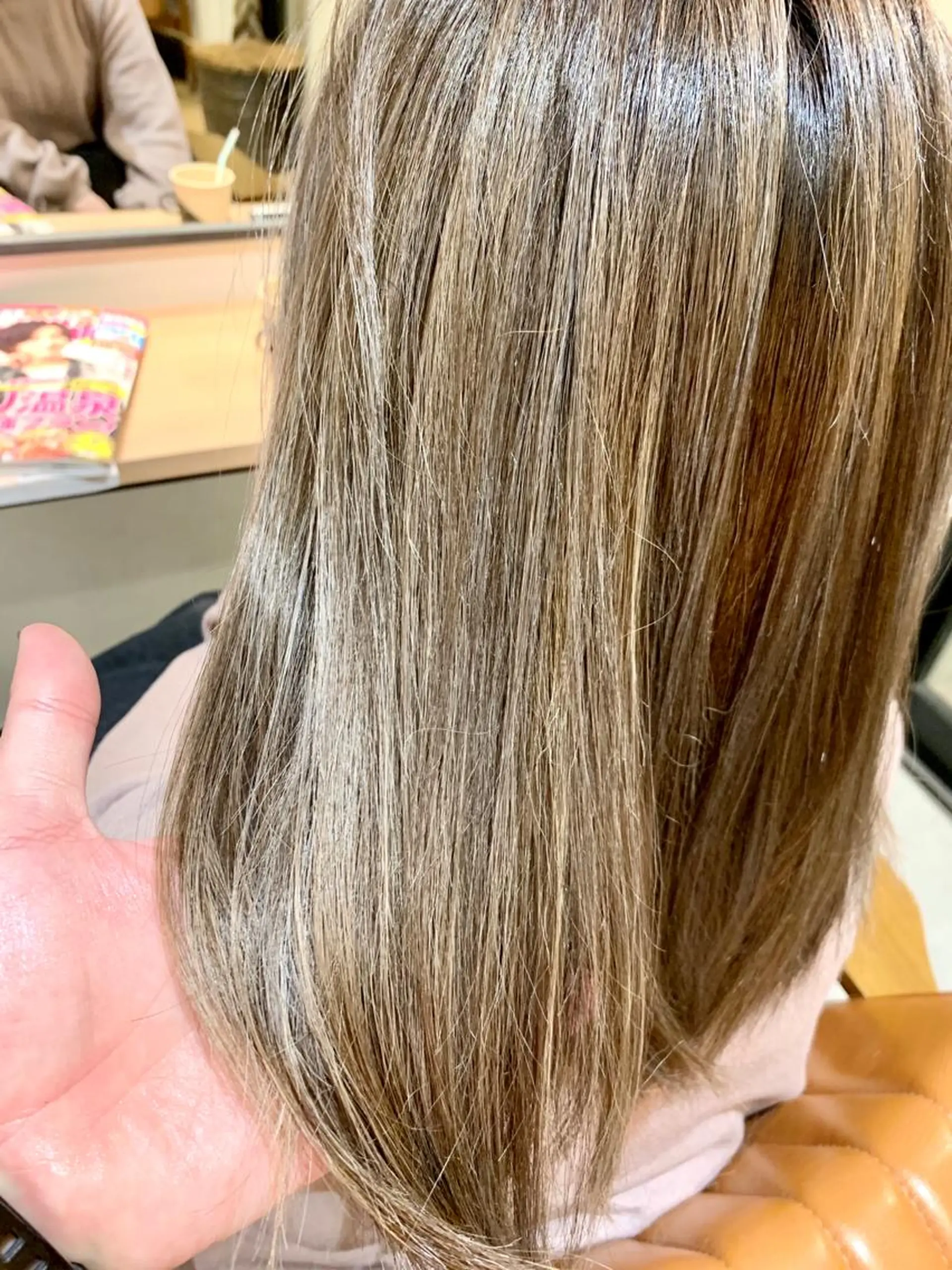 セミロング カラー ハイライトカラー ハイライト オーナースタイリスト 宗正淳志のヘアスタイル