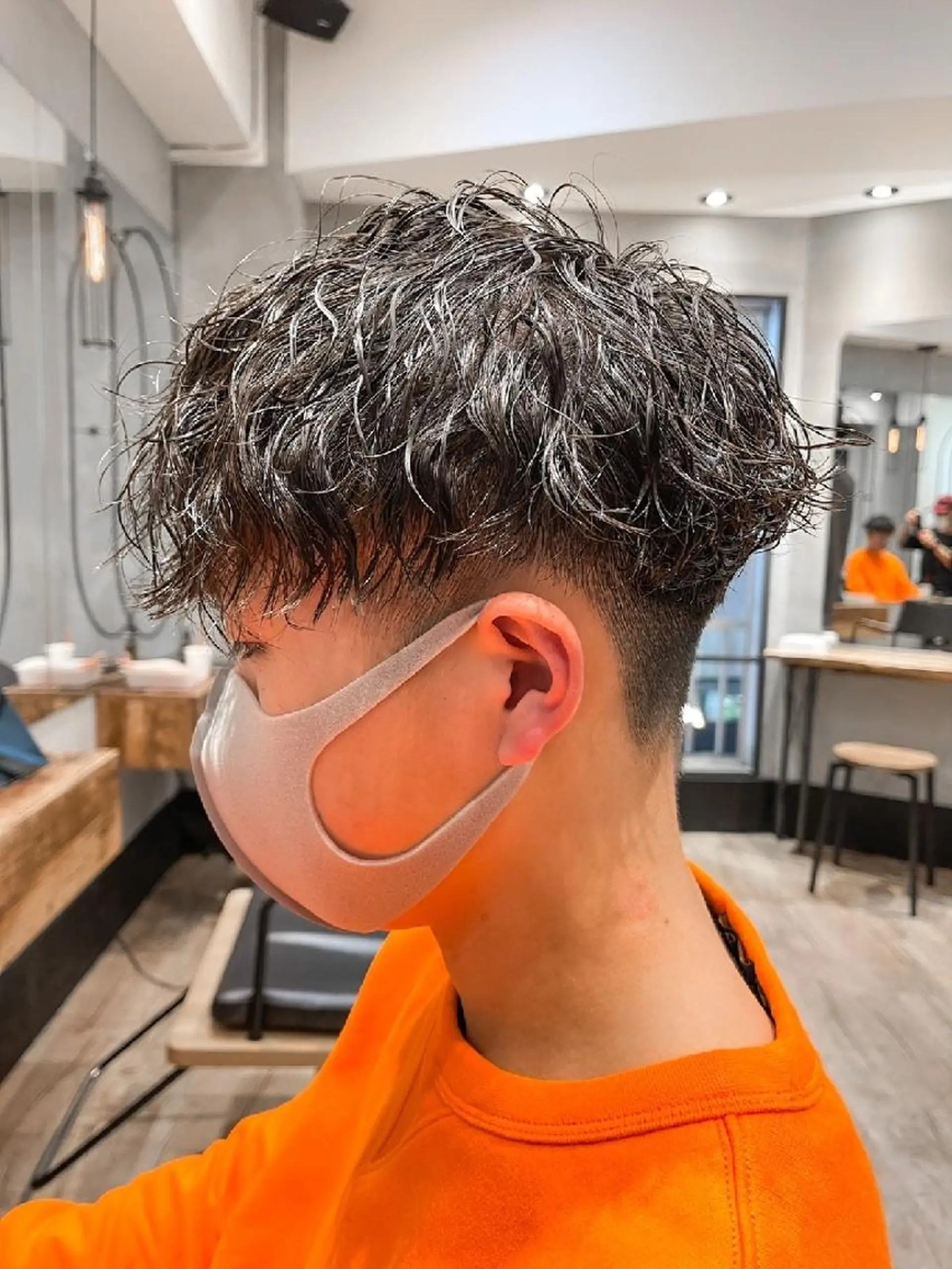 ショート メンズ パーマ メンズパーマ ツイストスパイラルパーマ スパイラルパーマ lana hair 新宿 髪質改善トリートメント 新宿三丁目所属・新宿メンズパーマ TAKE曲がる縮毛のヘアスタイル