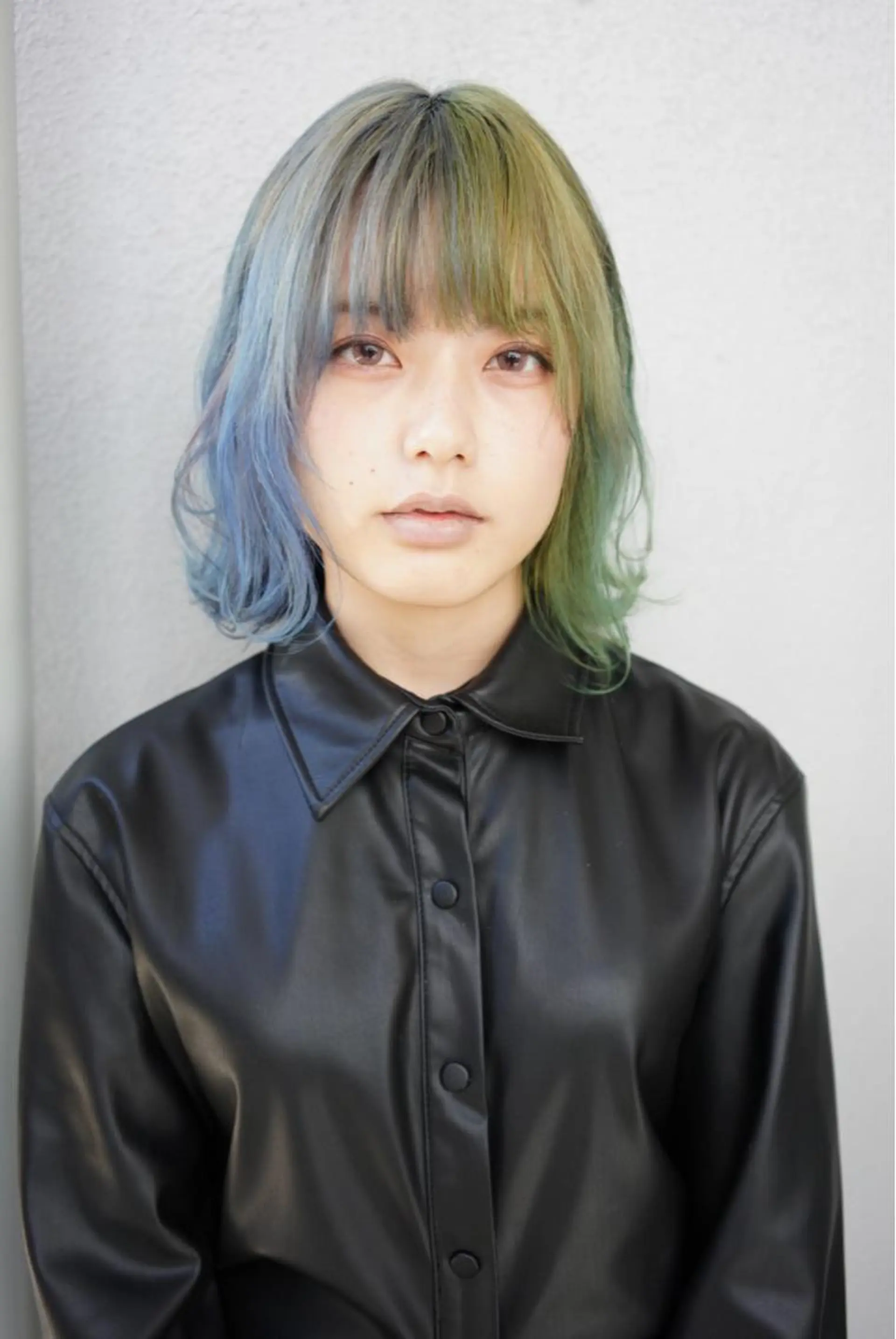 ミディアム カラー ツートーンカラー ヘアカラー トリートメント ハイトーン/レイヤー /ケアブリーチ石川治のヘアスタイル