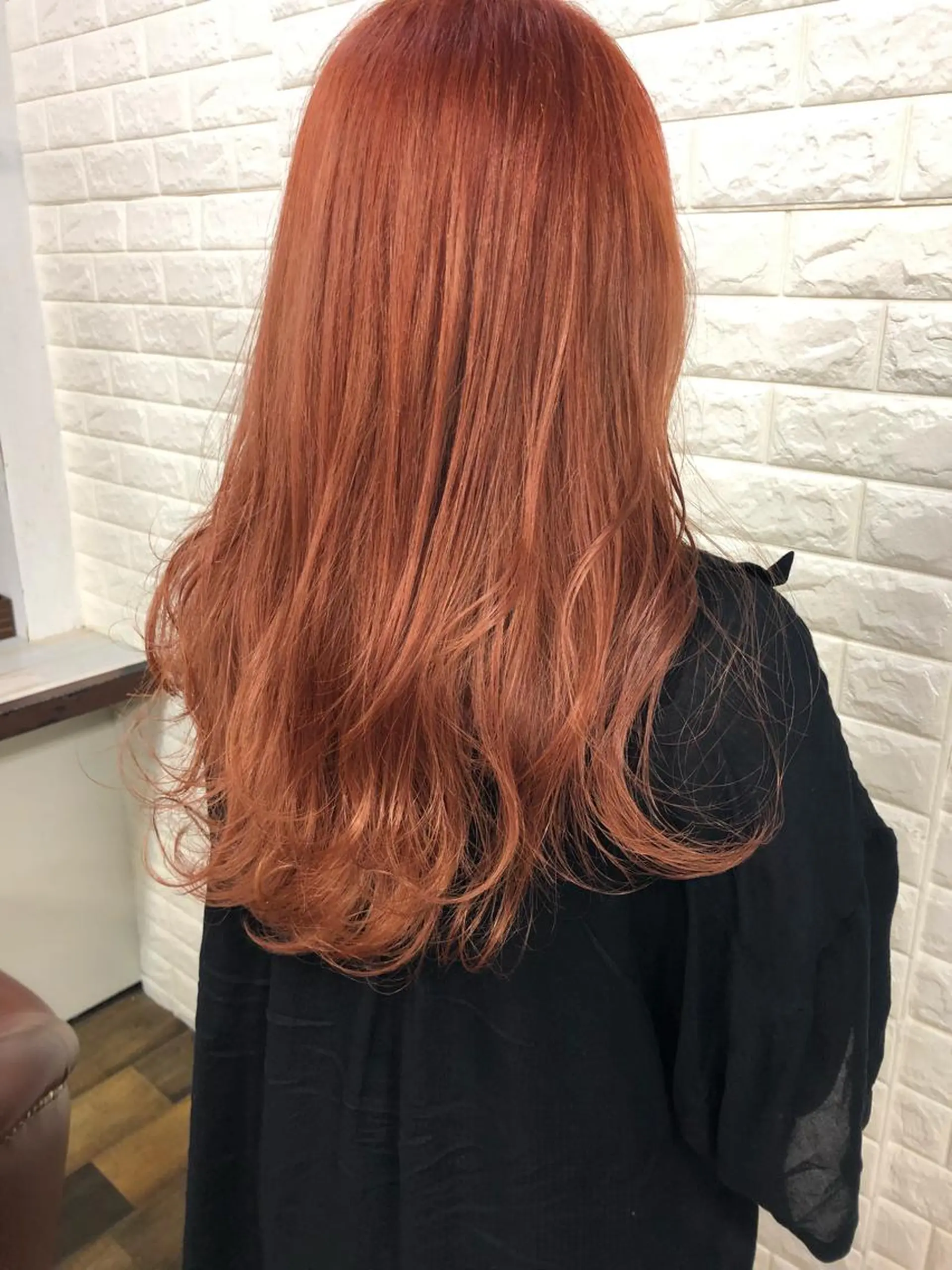 セミロング カラー ブリーチ ケアブリーチ オレンジ ヘアカラー トリートメント famille所属・famille ファミーユのヘアスタイル