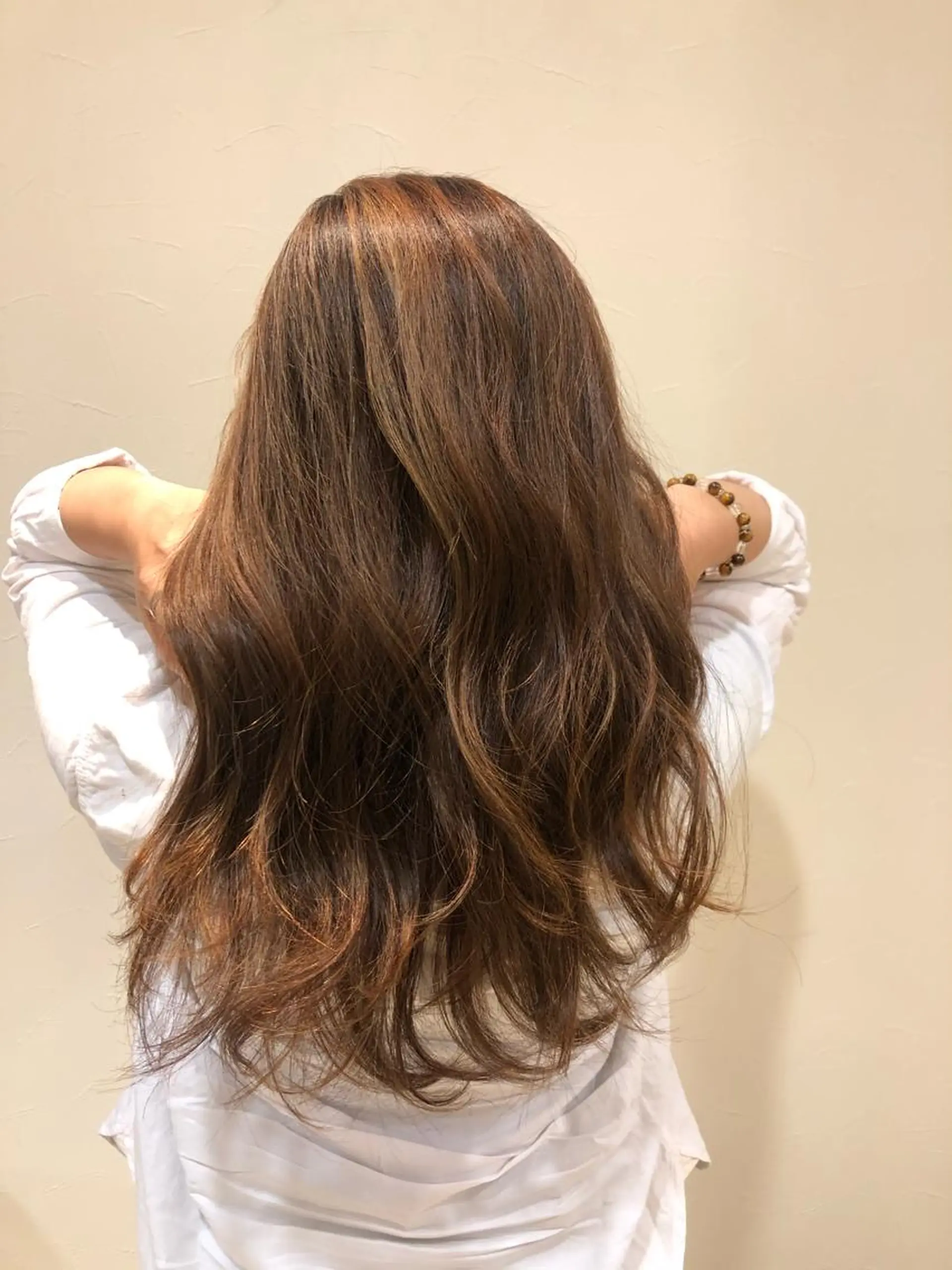 ロング カラー ロング 森 邑奈のヘアスタイル