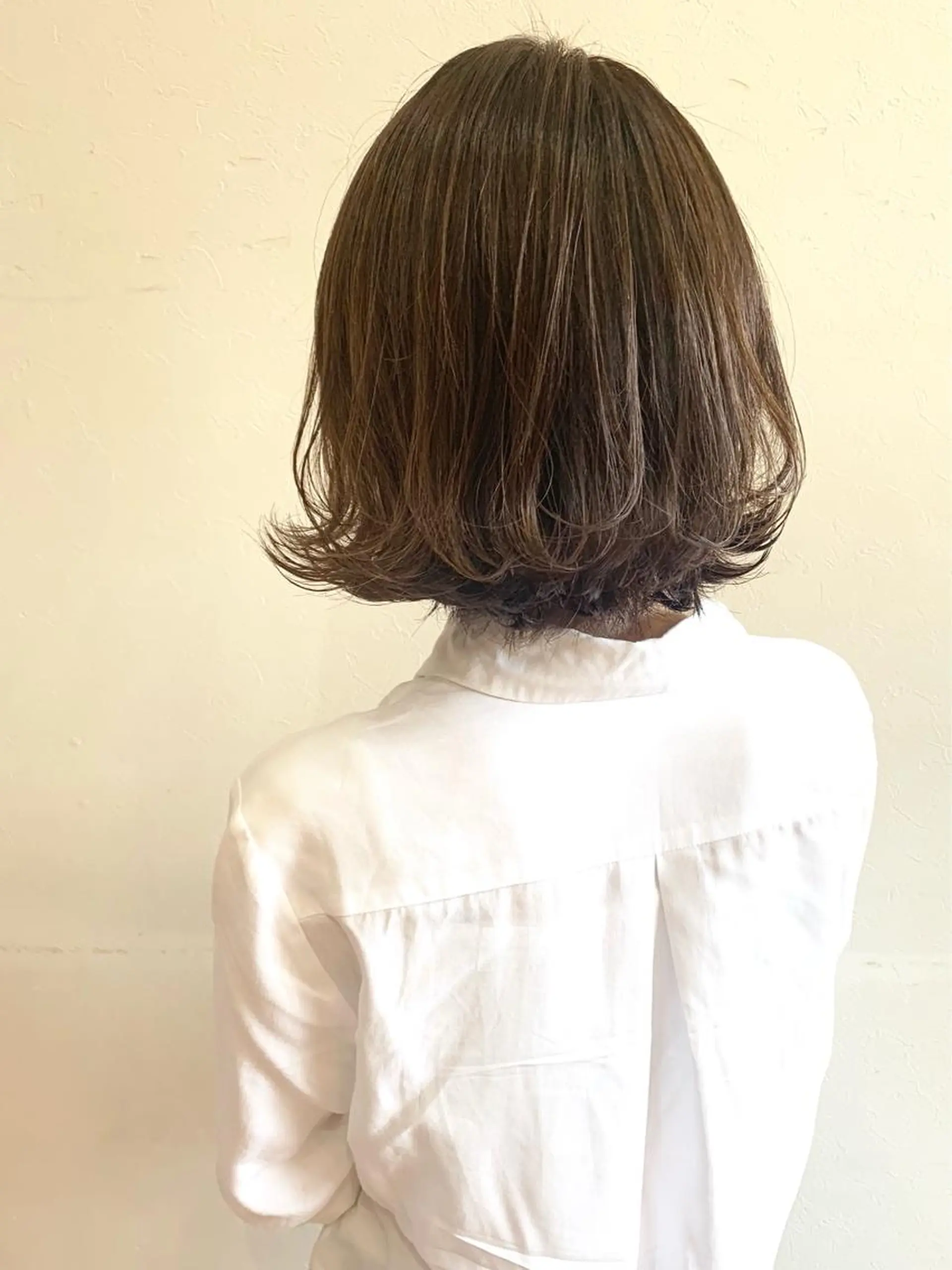 ミディアム カラー ボブ 外ハネヘア Freez狭間 裕美のヘアスタイル