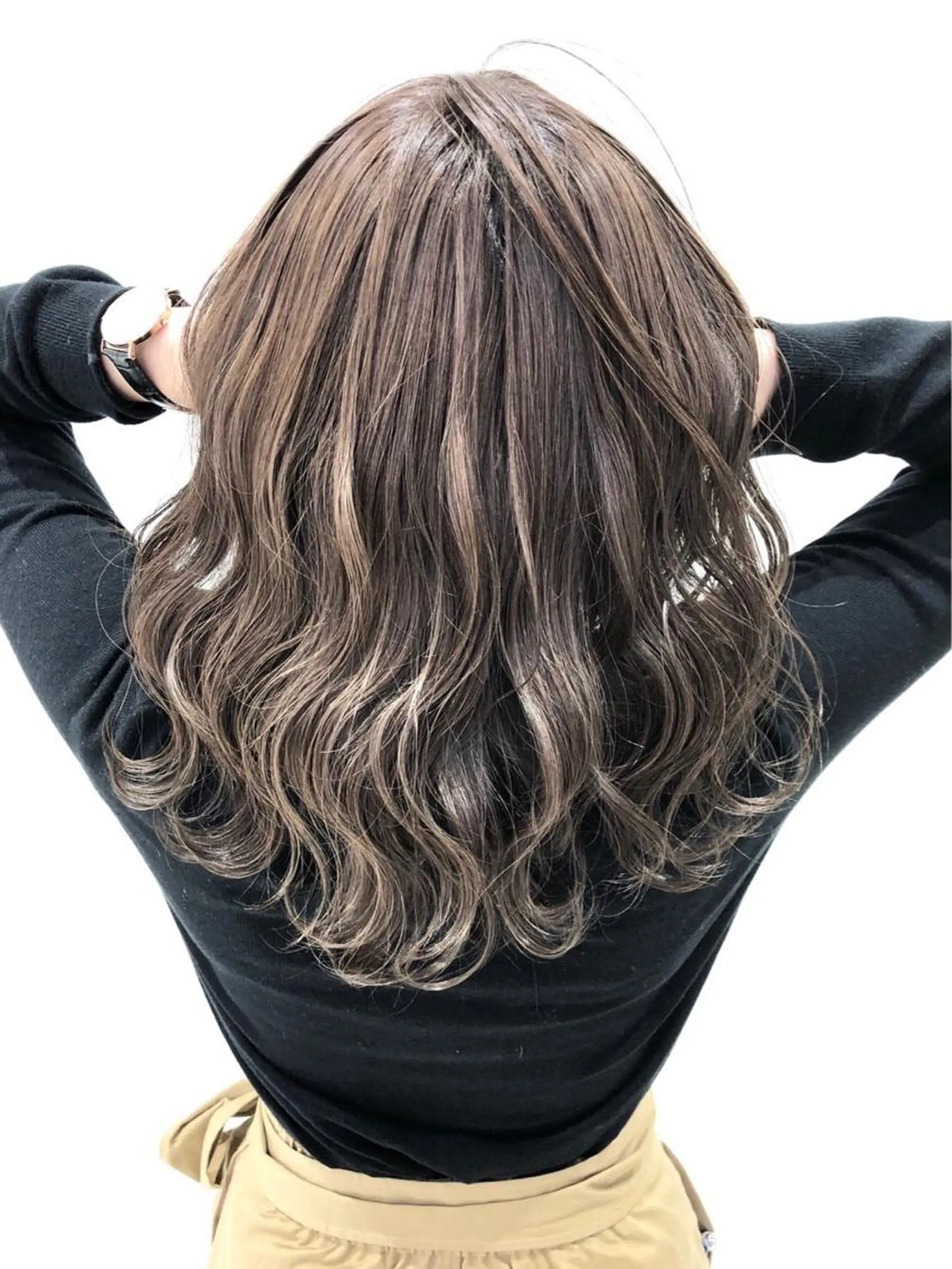ロング ハイライト 岸 保奈美のヘアスタイル