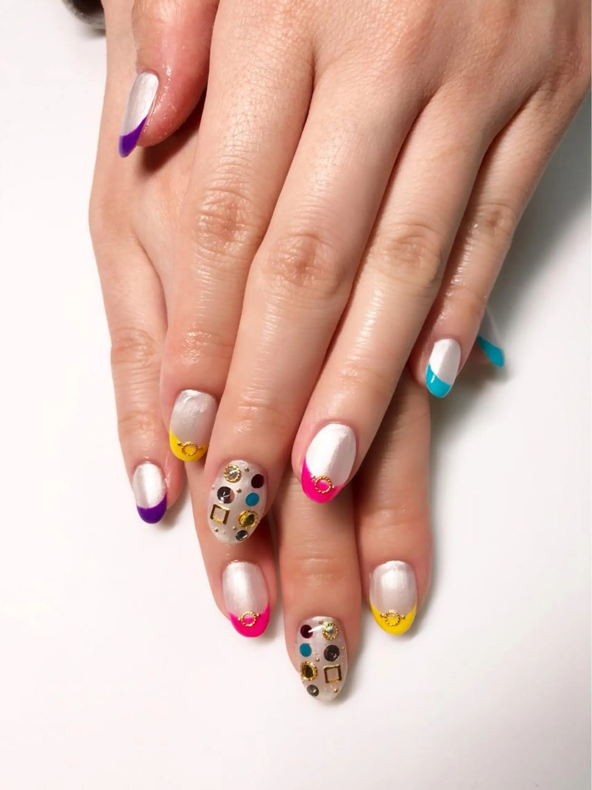ミディアム カラー ネイル クリアネイル フレンチネイル キラキラネイル シンプルネイル ハンドネイル CITRAtotal beautyのネイルデザイン
