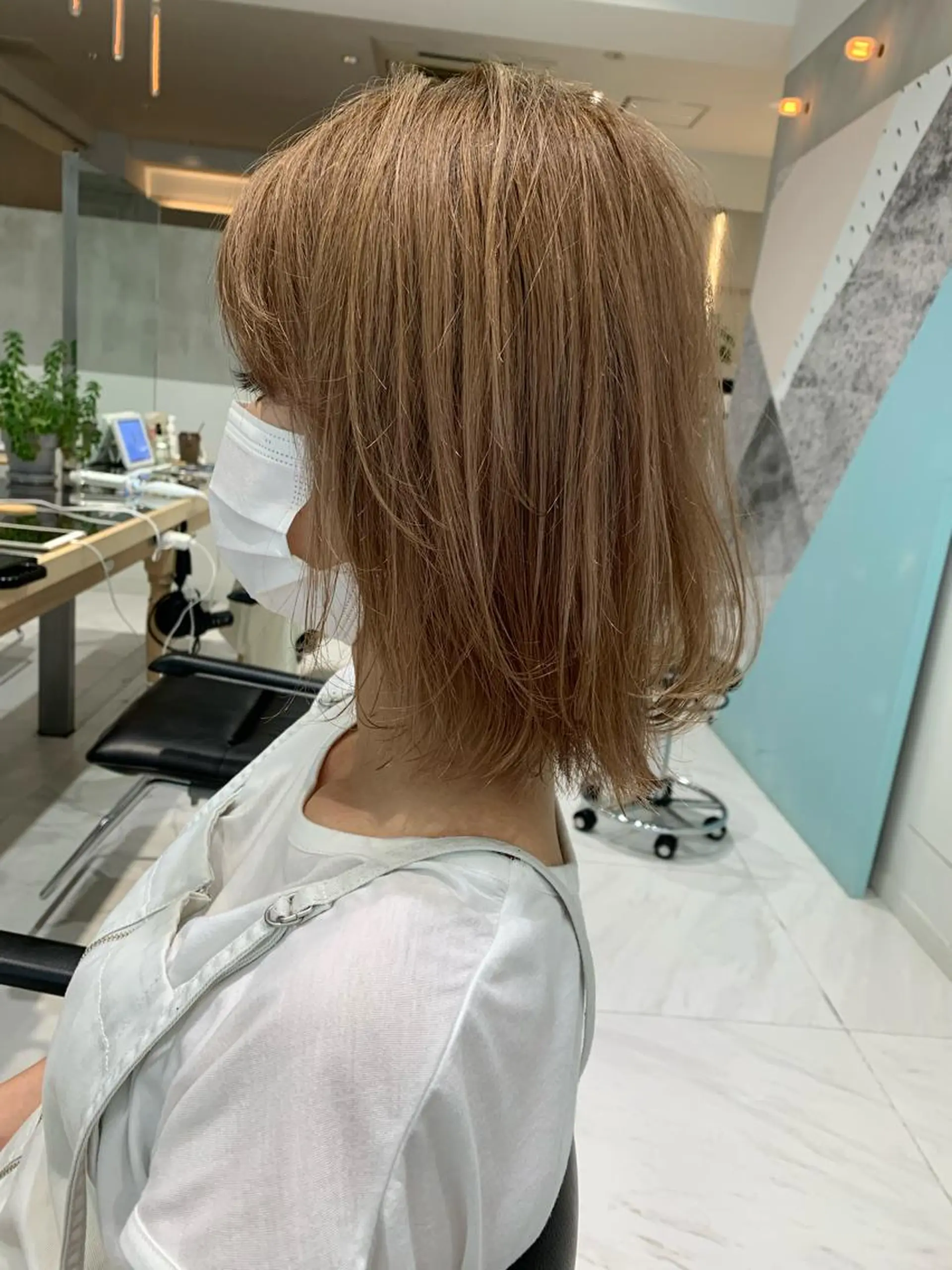 ミディアム ヘアカラー トリートメント ヘッドスパ ヘアセット 透明感ブリーチ カラー✨有坂映哉のヘアスタイル