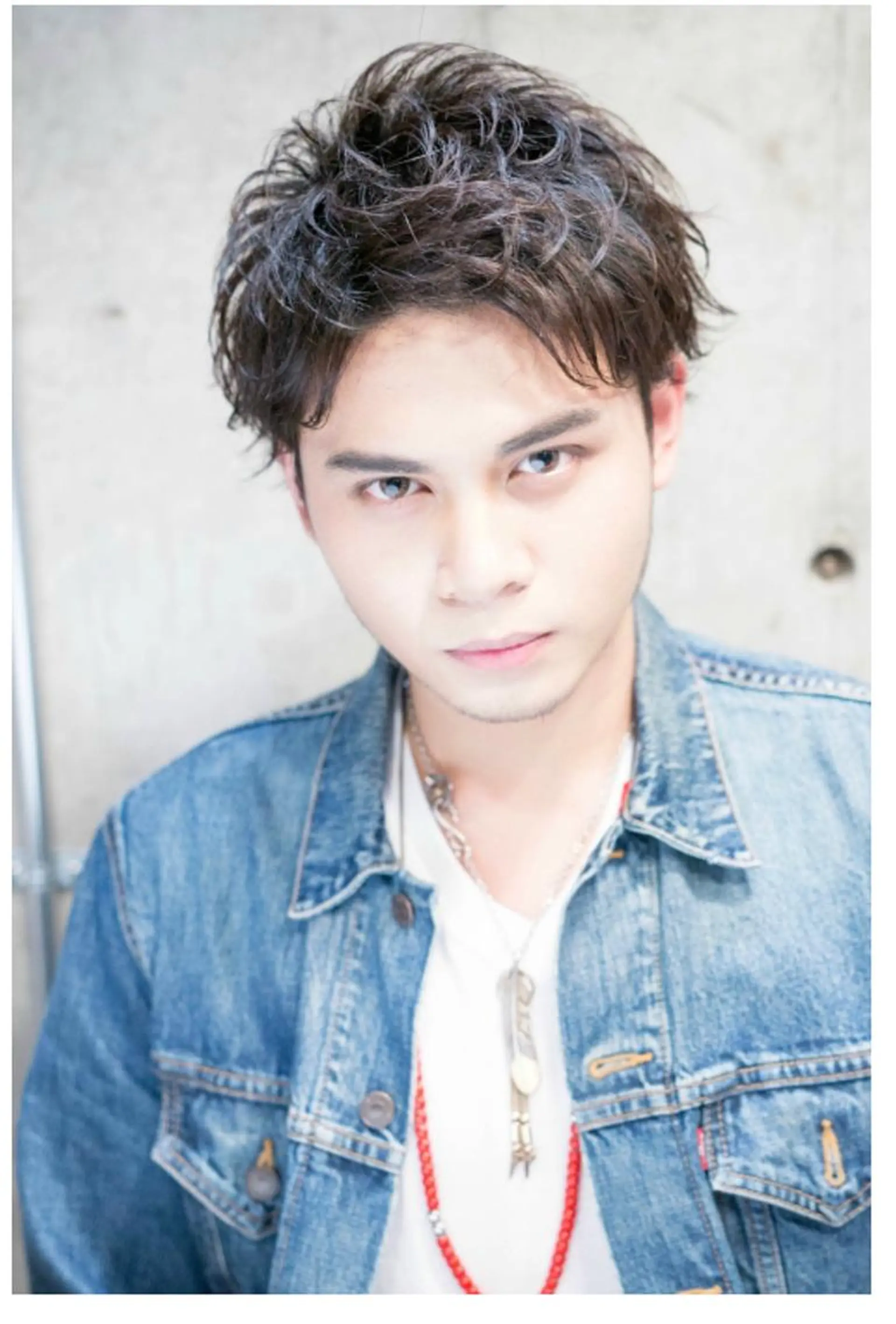 メンズ アップバング ツーブロック 井上 りょうのヘアスタイル