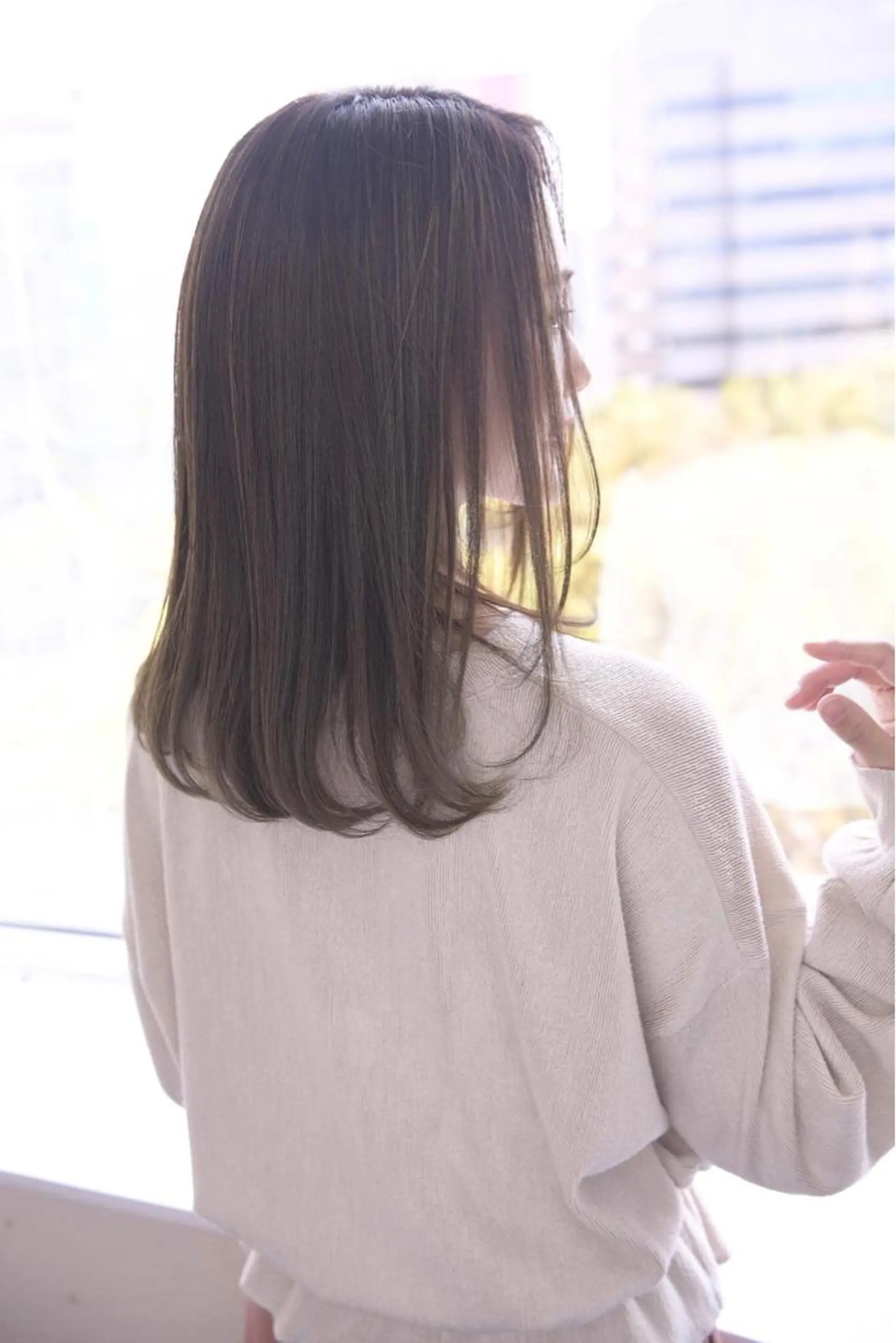 ミディアム KAMIGAMI所属・KAMIGAMI SAKAEのヘアスタイル