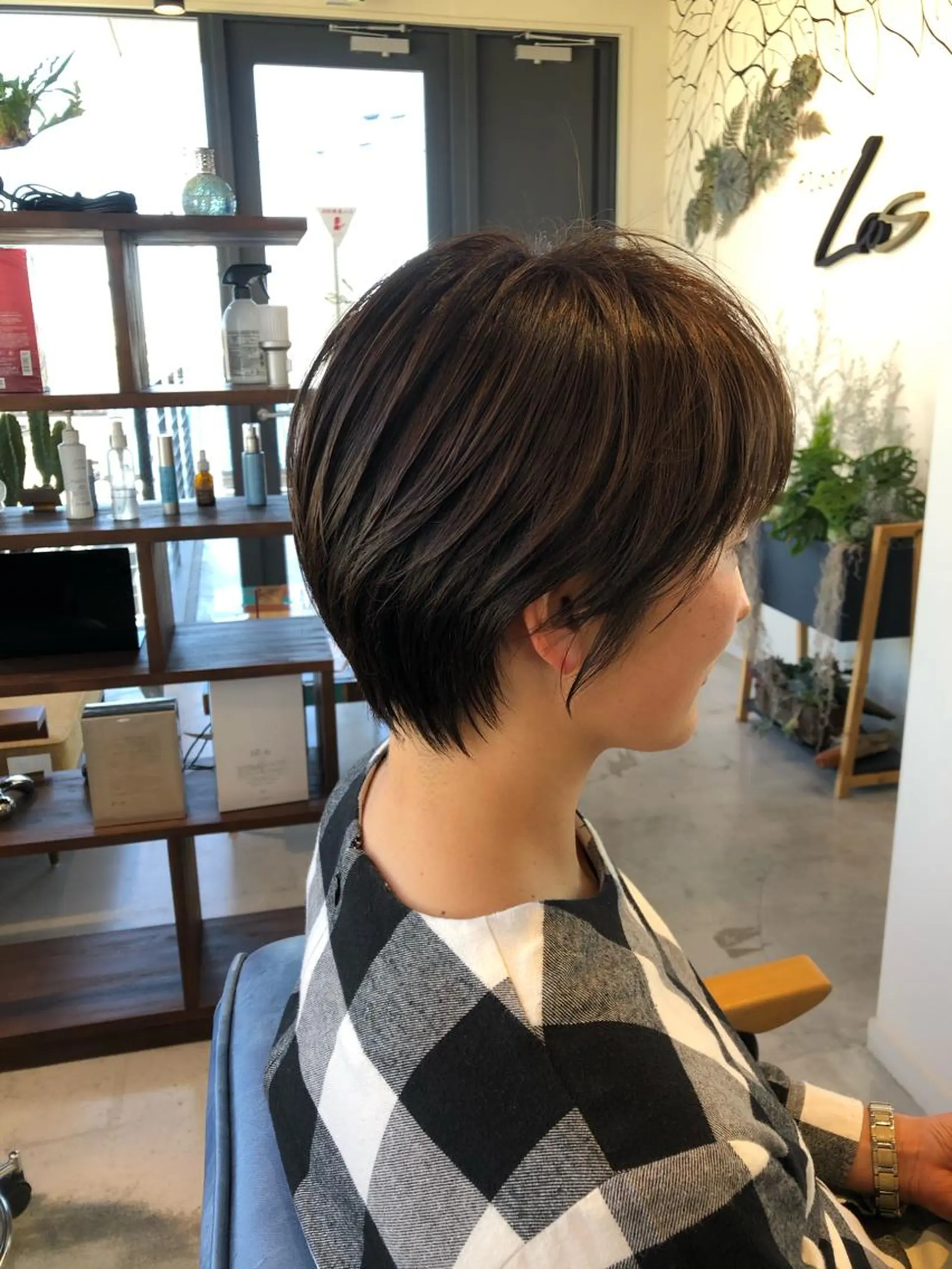 ショート ショートヘア カット ハイライトバレイヤー ジュ＆縮毛矯正✨櫻野のヘアスタイル