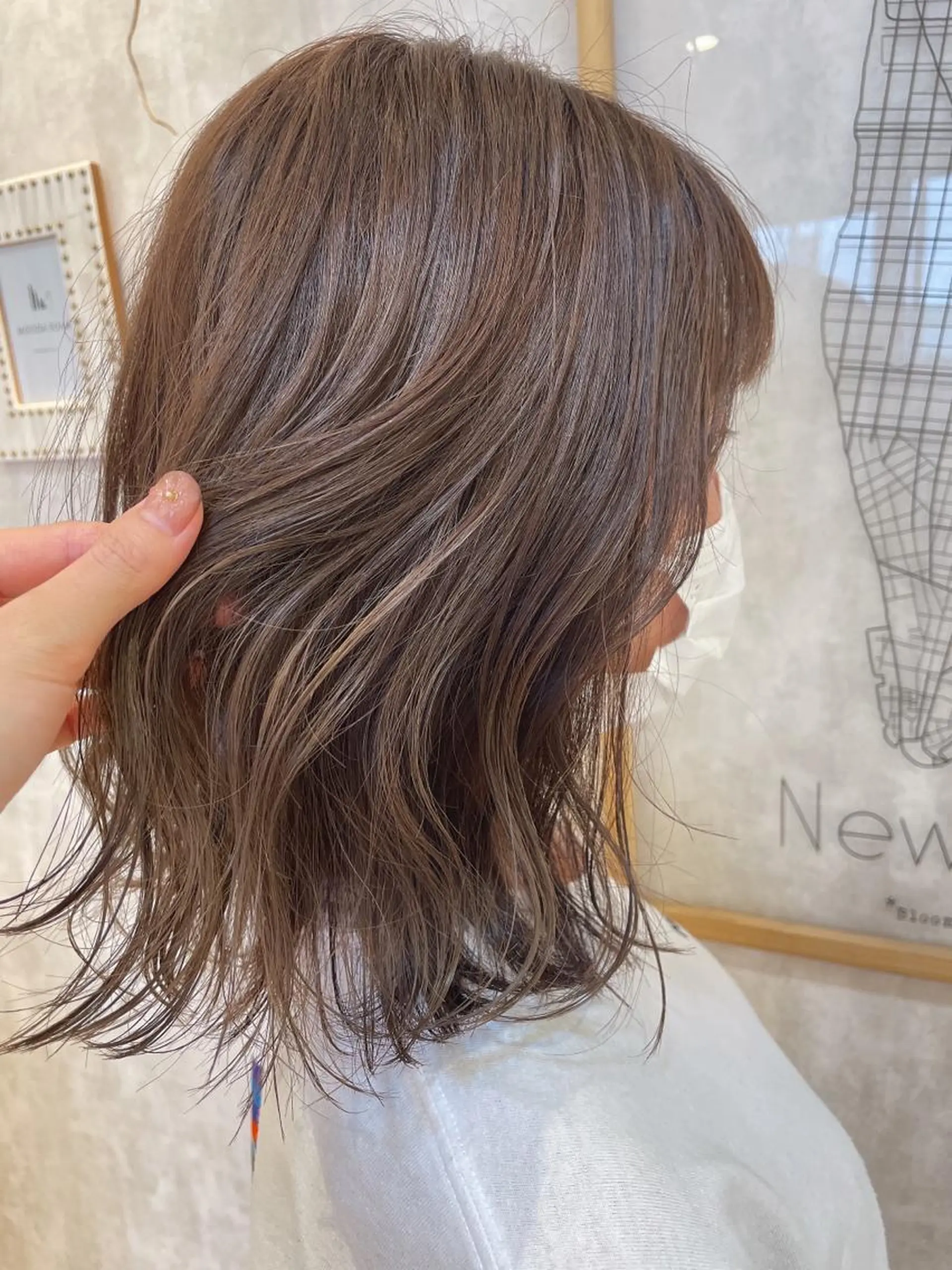 カラー グレージュ アイスグレージュ 三村 桜生のヘアスタイル