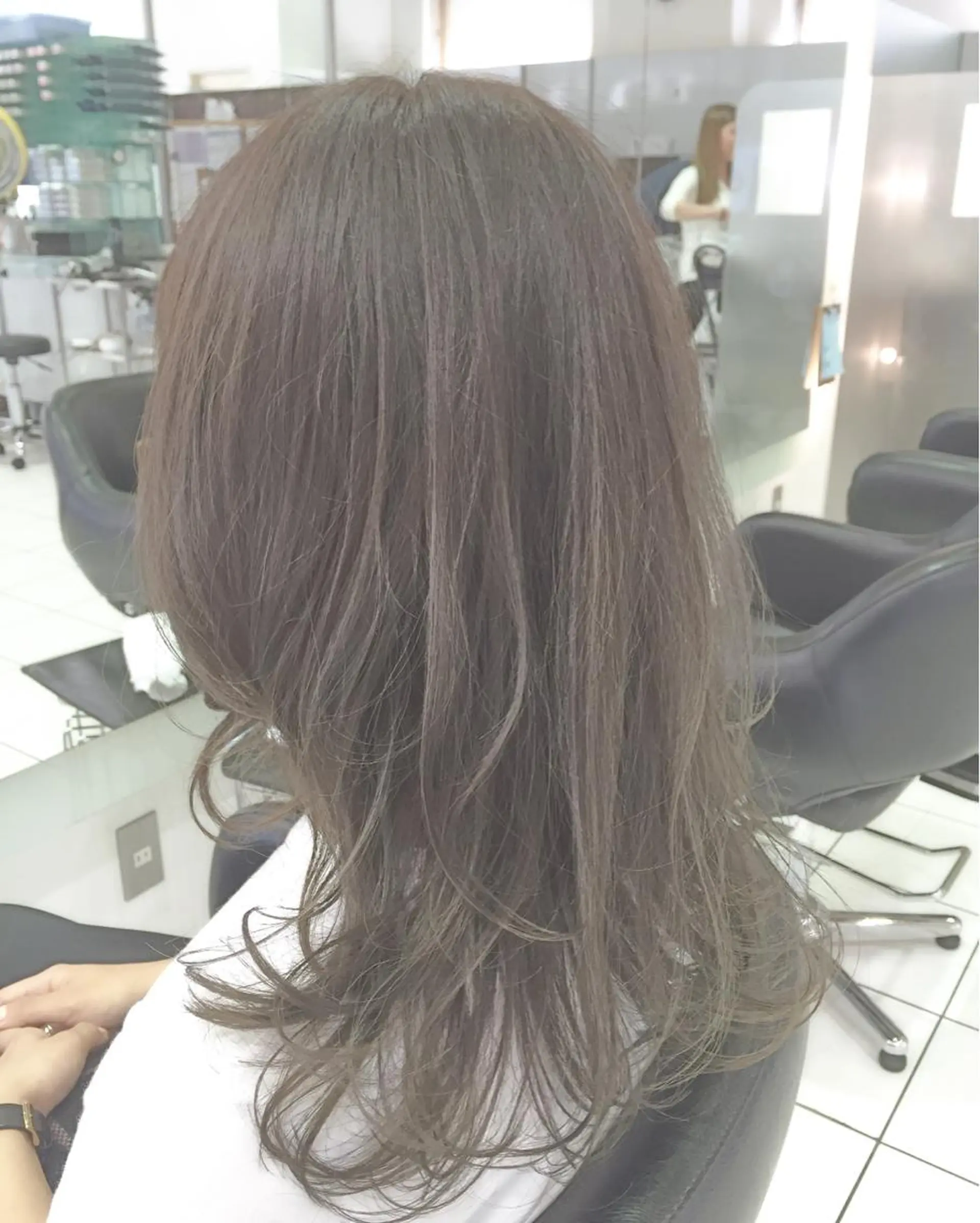 セミロング ロング カラー グレージュ 青木 茂樹⭐️ 透明感カラーのヘアスタイル