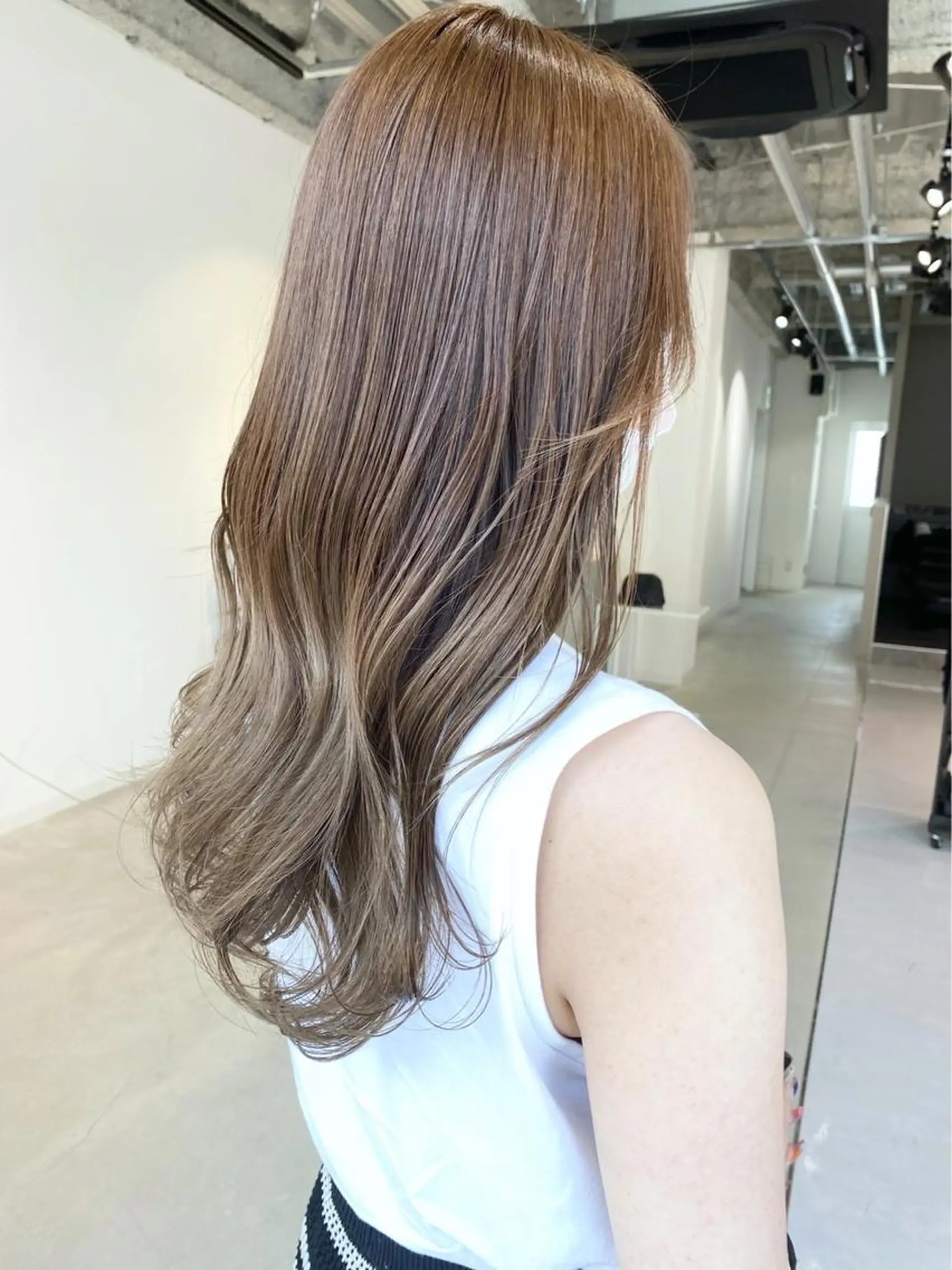 カラー VISION /　amiのヘアスタイル