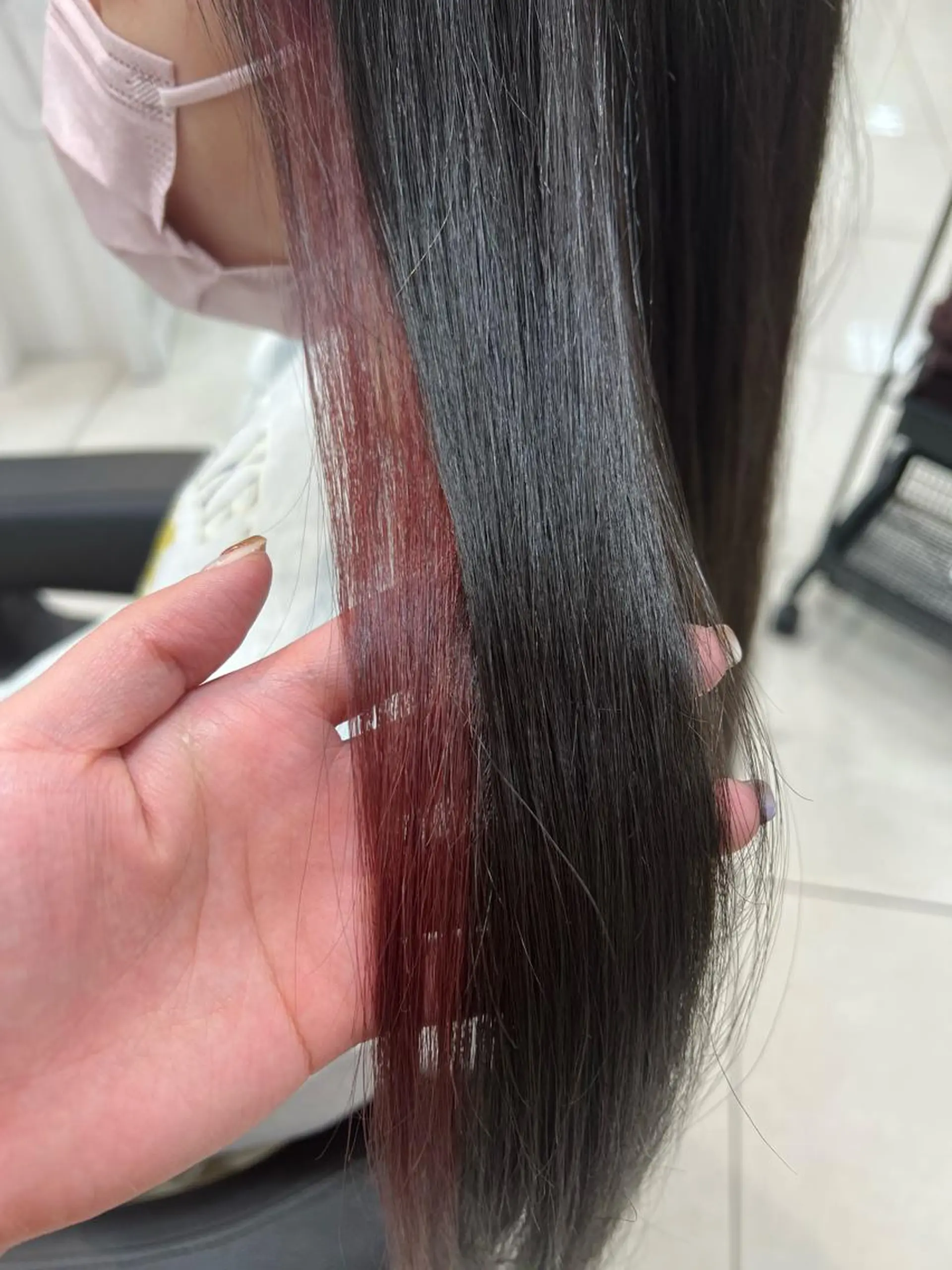 セミロング カラー ブリーチ ヘアカラー トリートメント 暖色カラー💜 中山由梨のヘアスタイル