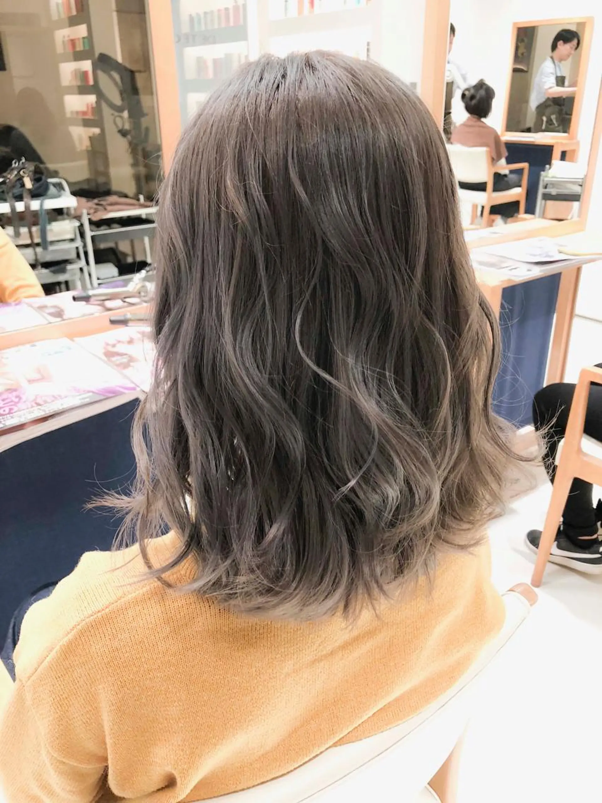 ミディアム カラー Days 透明感カラーのヘアスタイル