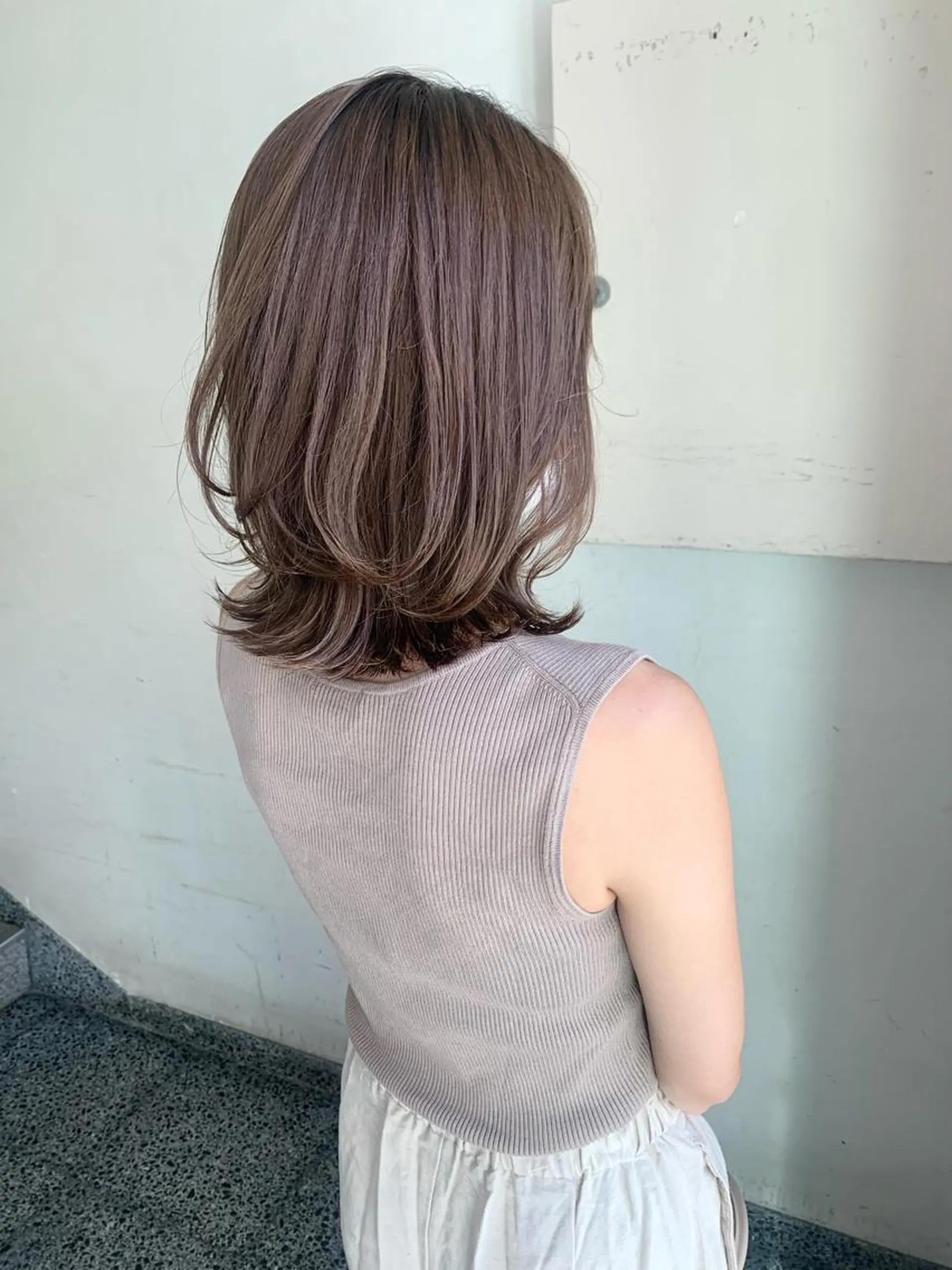 ミディアム カラー パーマ ヘアアレンジ メンズ キッズ ネイル マツエク・マツパ アイブロウ メンズブリーチ メンズハイライト メンズハイトーン メンズインナーカラー メンズ韓国風 カット ヘアカラー トリートメント 🦕ウルフカット 🦕ａｋｉｈｏのヘアスタイル