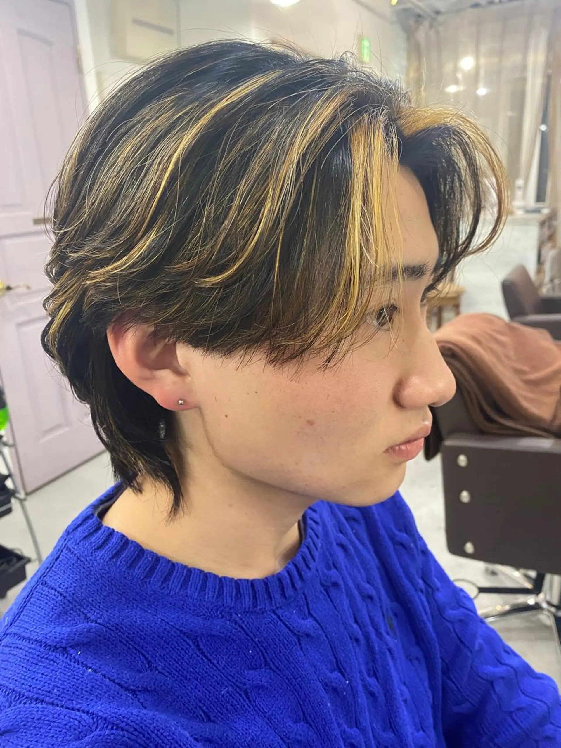 ショート カラー メンズ メンズブリーチ メンズハイライト メンズインナーカラー メンズパーマ プードルパーマ charme所属・💈メンズ特化美容師 ✂︎伊藤大輝💈のヘアスタイル