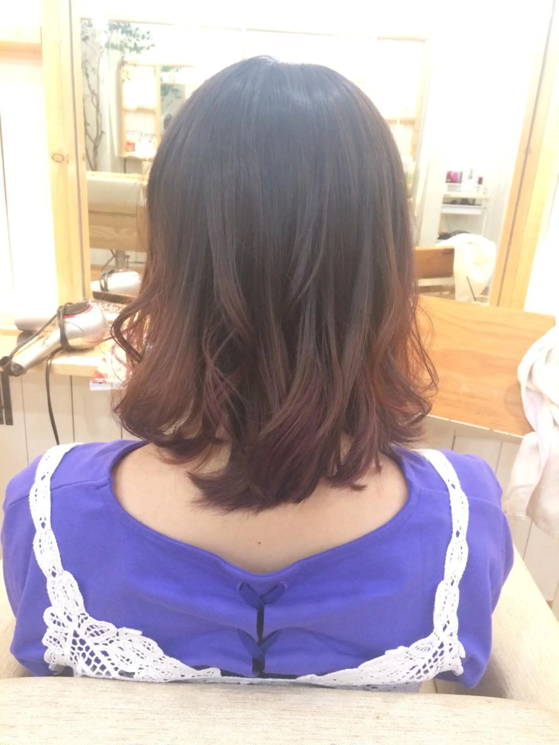 ショート カラー グラデーションカラー バイオレットカラー DEEokazaki kobayashiのヘアスタイル