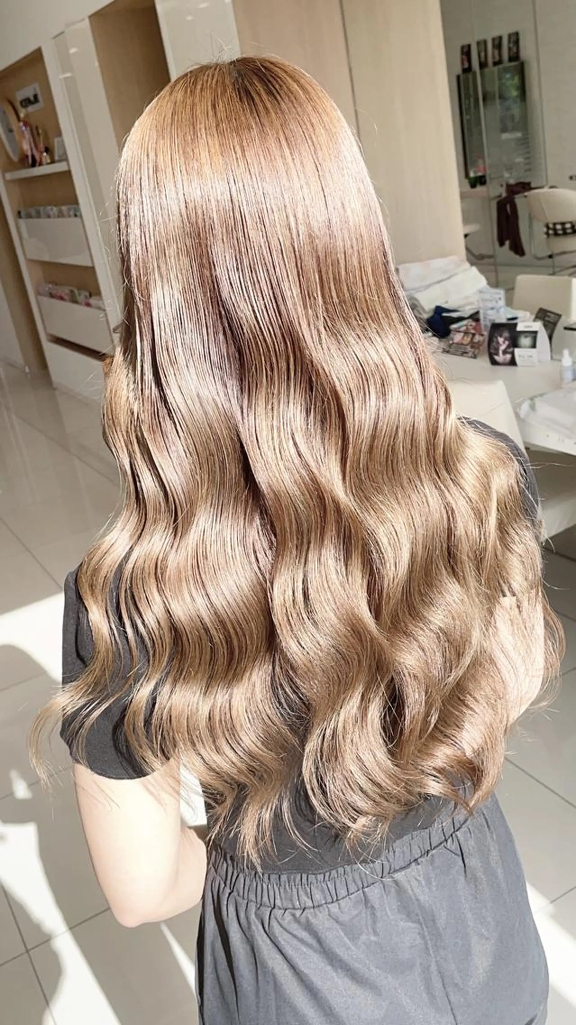 カラー ご新規様限定クーポン あります　桂口　烈闘のヘアスタイル