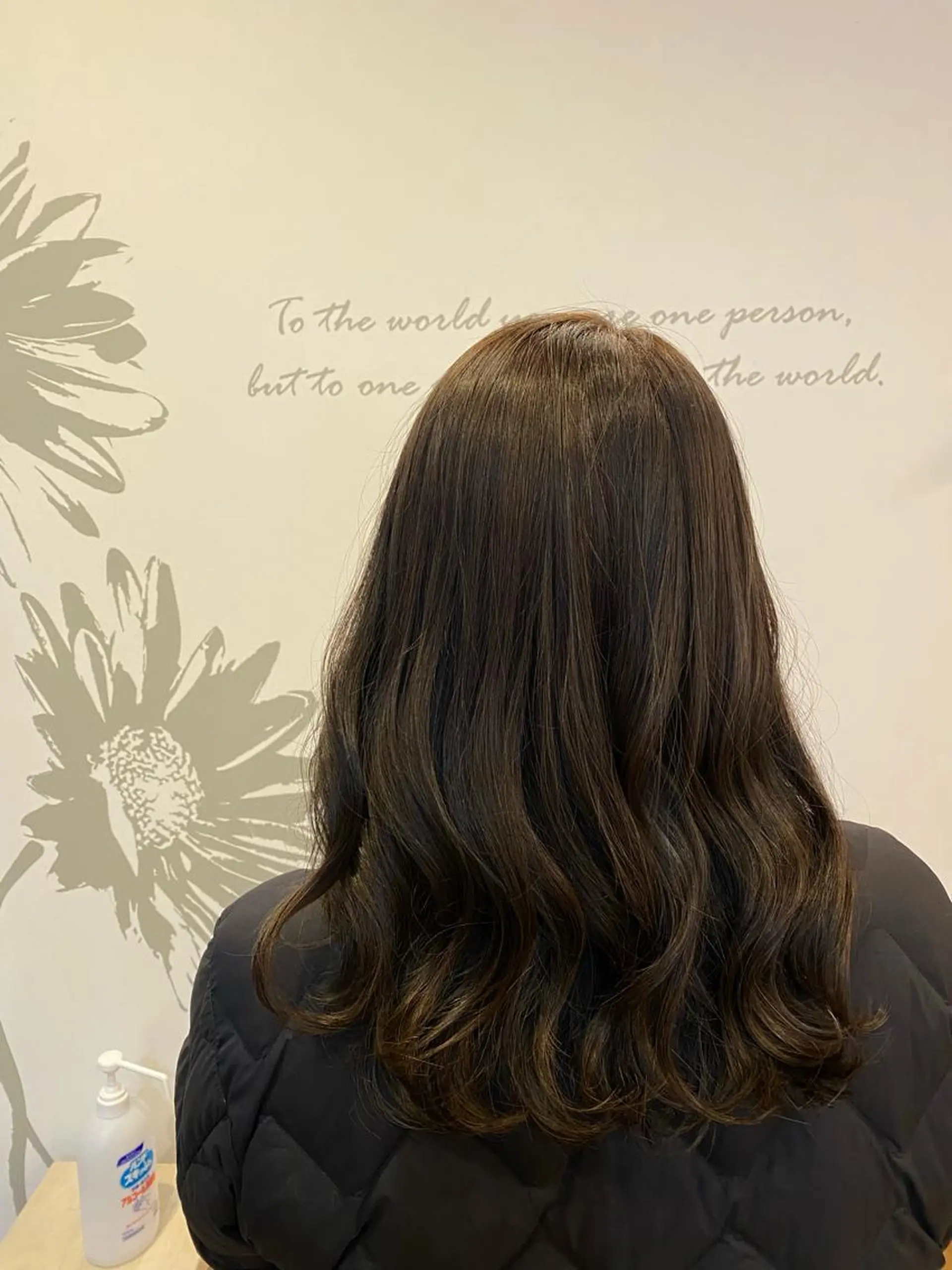 セミロング カラー 人見知りさんでも安心 奥田 里佳子のヘアスタイル