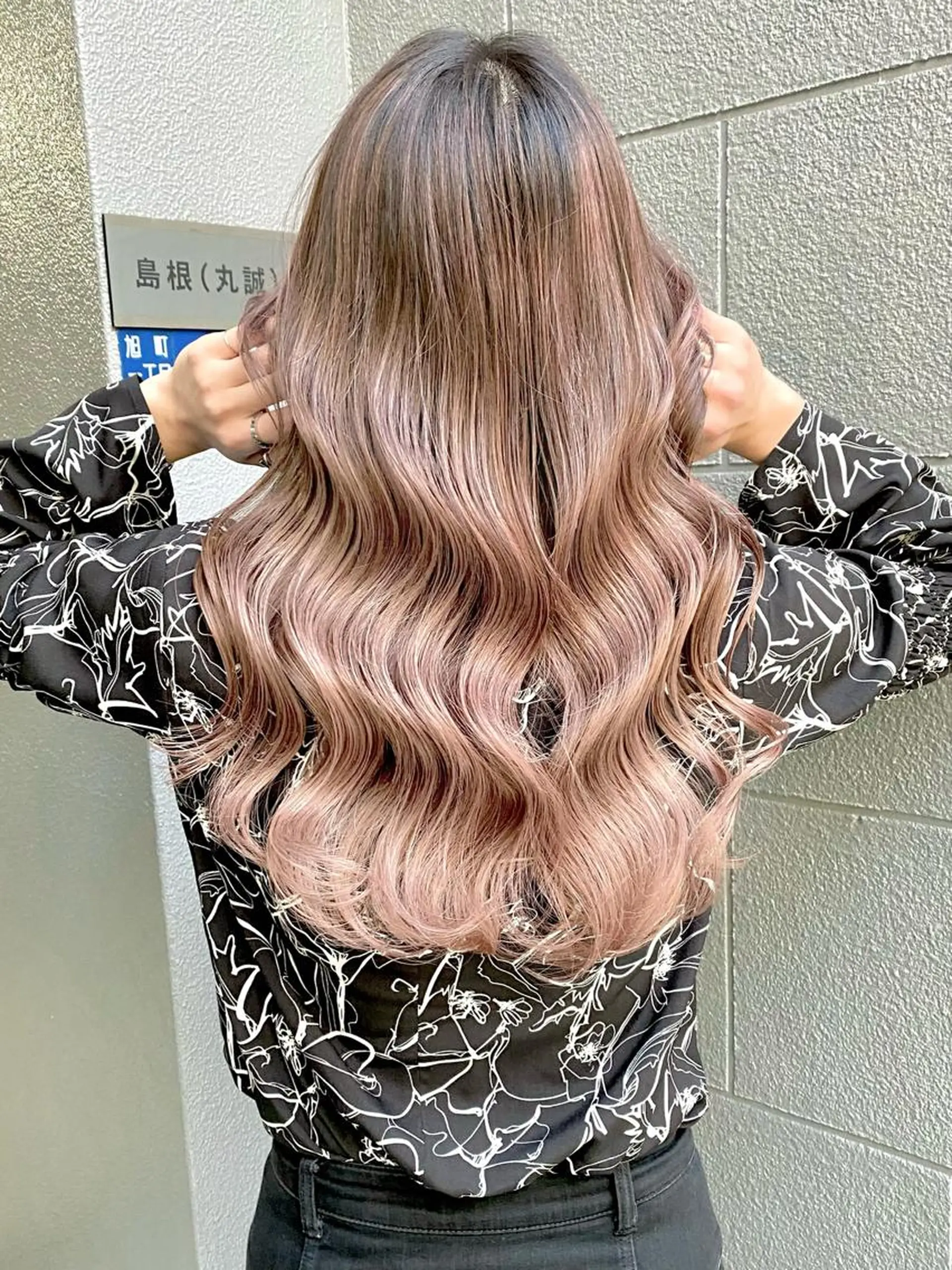 ロング カラー バレイヤージュ レイヤーカット ヘアカラー トリートメント ヘアセット 💘カラー特化美容師 尾崎拓己のヘアスタイル