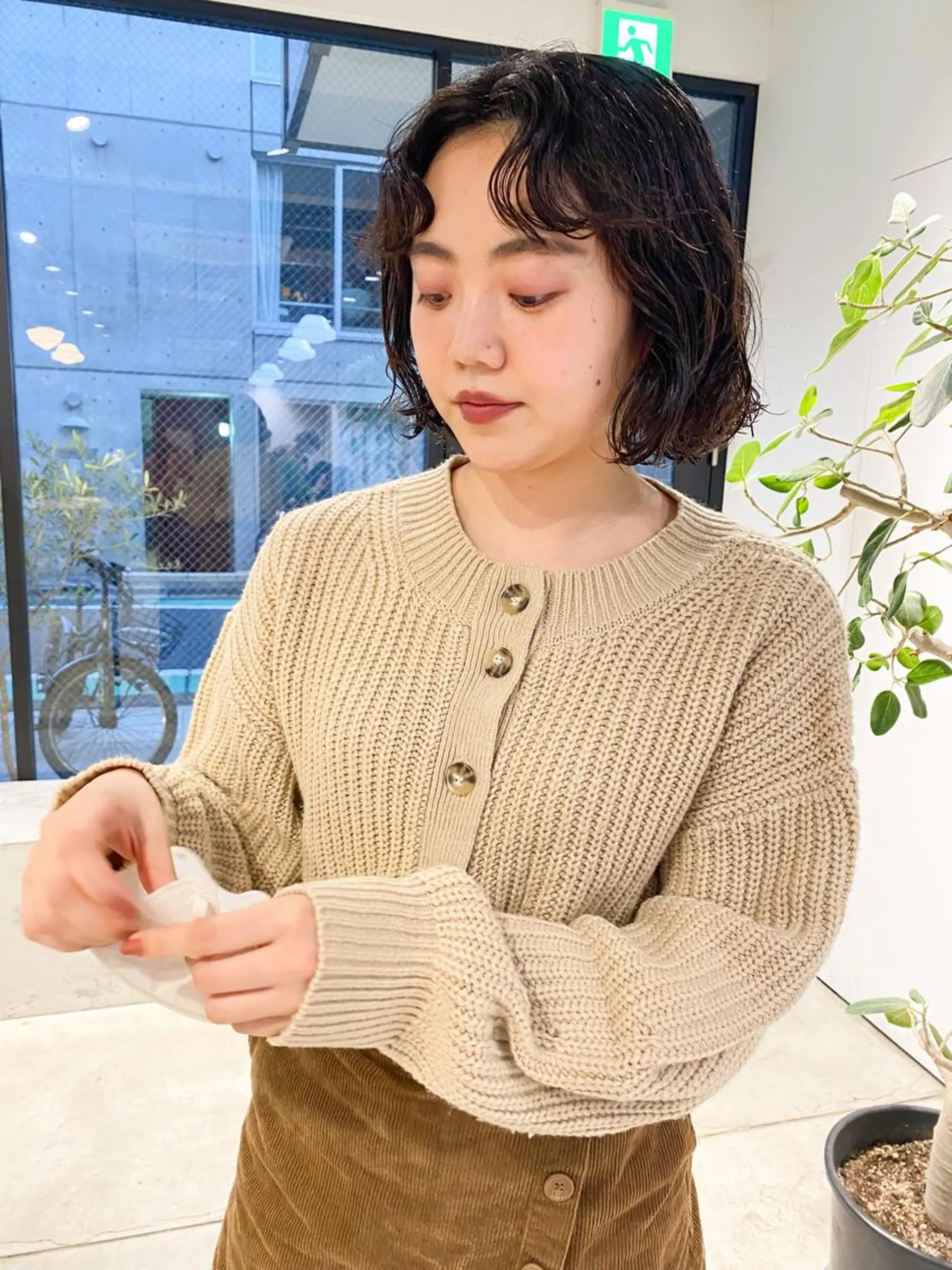 ミディアム カラー パーマ ヘアアレンジ メンズ キッズ ネイル マツエク・マツパ アイブロウ ミディアムパーマ メンズパーマ ニュアンスネイル ニュアンスパーマ パーマスタイル🔅 sayacaのヘアスタイル