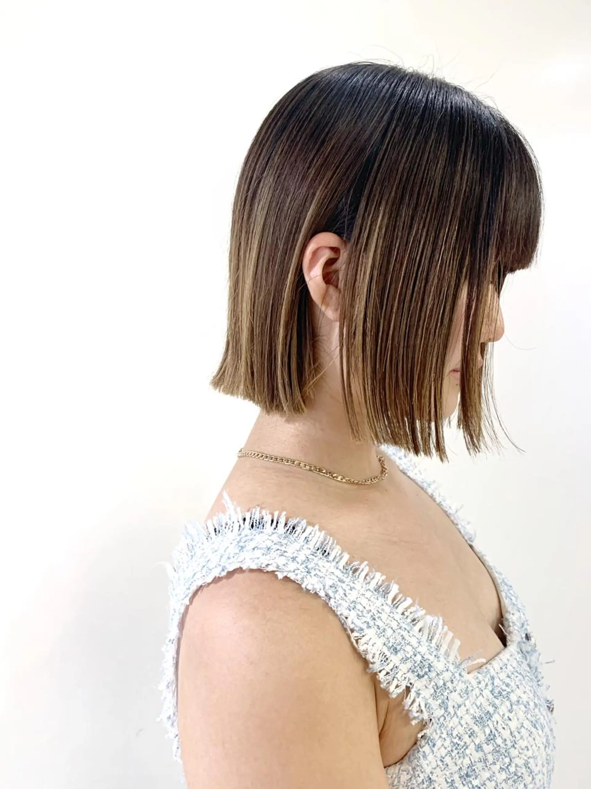 ショート カラー 切りっぱなしボブ ショートボブ ハイライトカラー ボブ ハイライト カット ヘアカラー トリートメント ボブ/大人ヘア k-two濱田のヘアスタイル