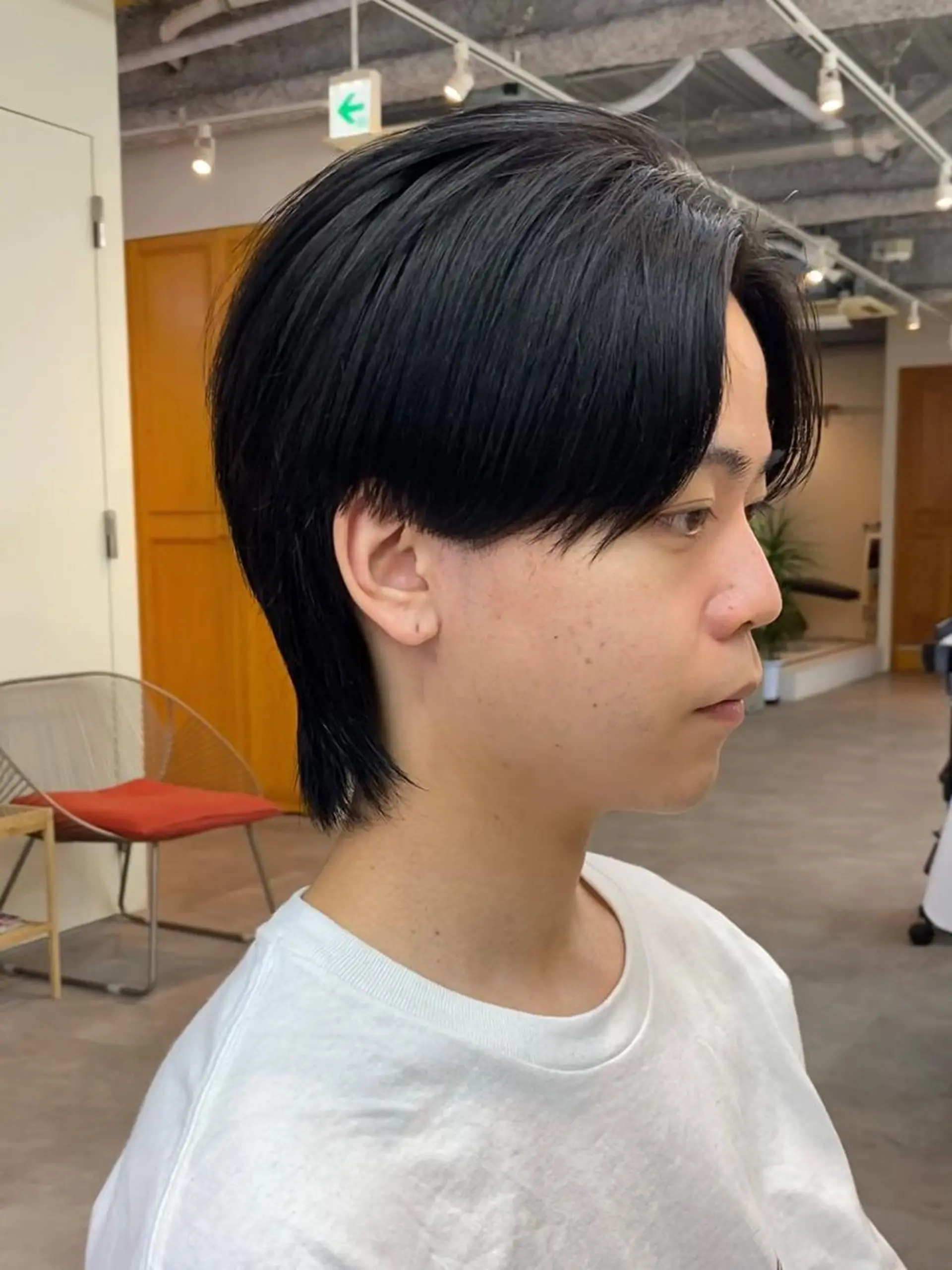 ショート メンズ センターパート メンズウルフカット ウルフカット カット JINKIメンズ特化 メンズカットパーマのヘアスタイル