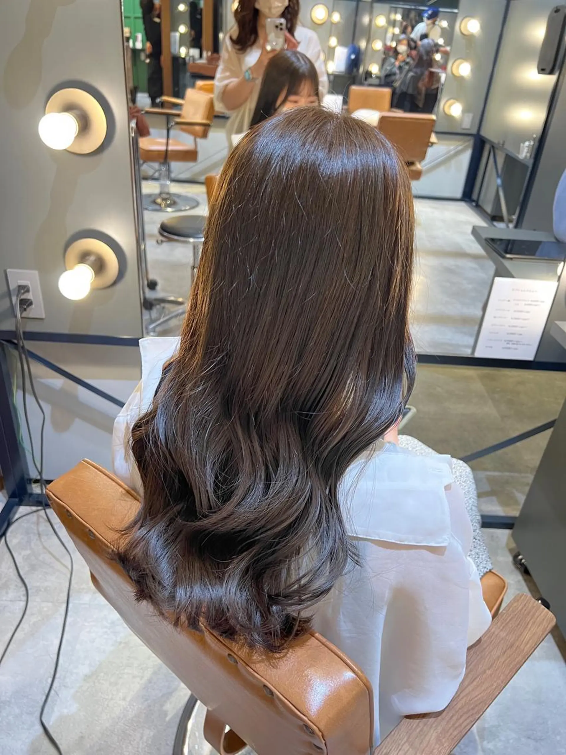 ロング カラー グレージュ オリーブグレージュ オリーブグレー カット ヘアカラー トリートメント ノイシキ サキのヘアスタイル