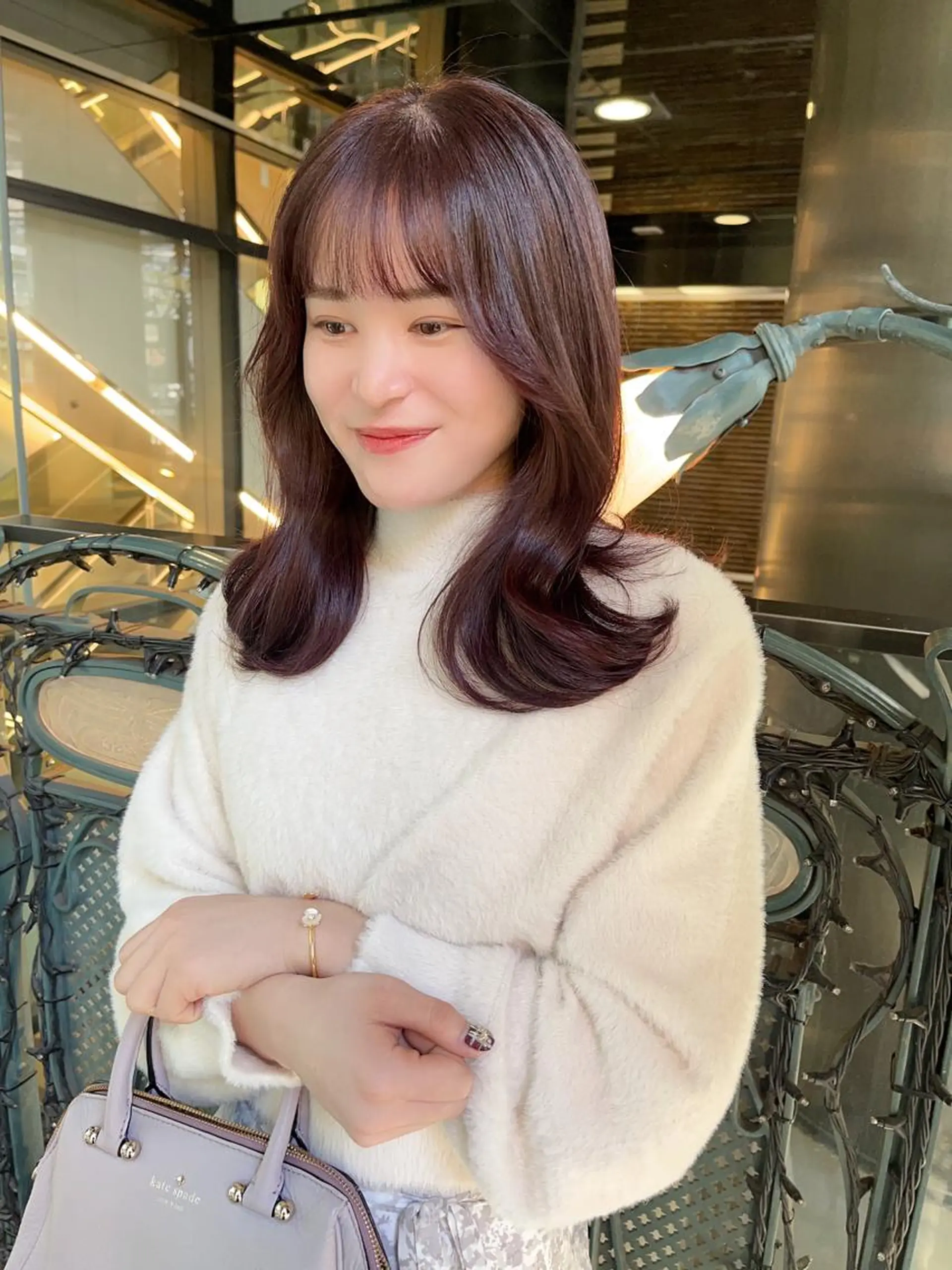 セミロング カラー くびれヘア カット ヘアカラー トリートメント 関谷 あいみのヘアスタイル