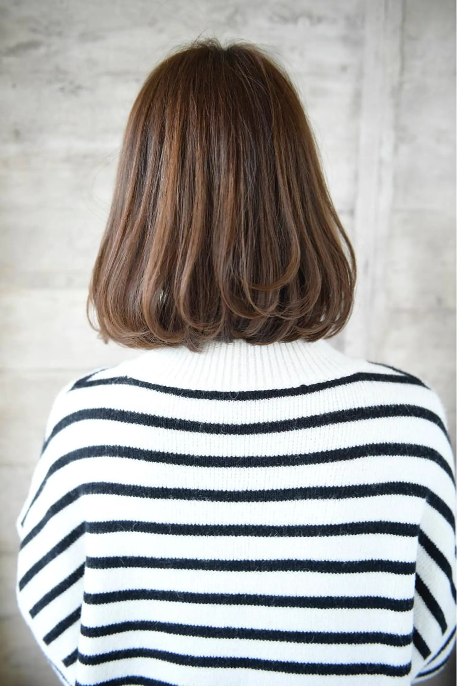 ミディアム KAMIGAMI所属・KAMIGAMI SAKAEのヘアスタイル