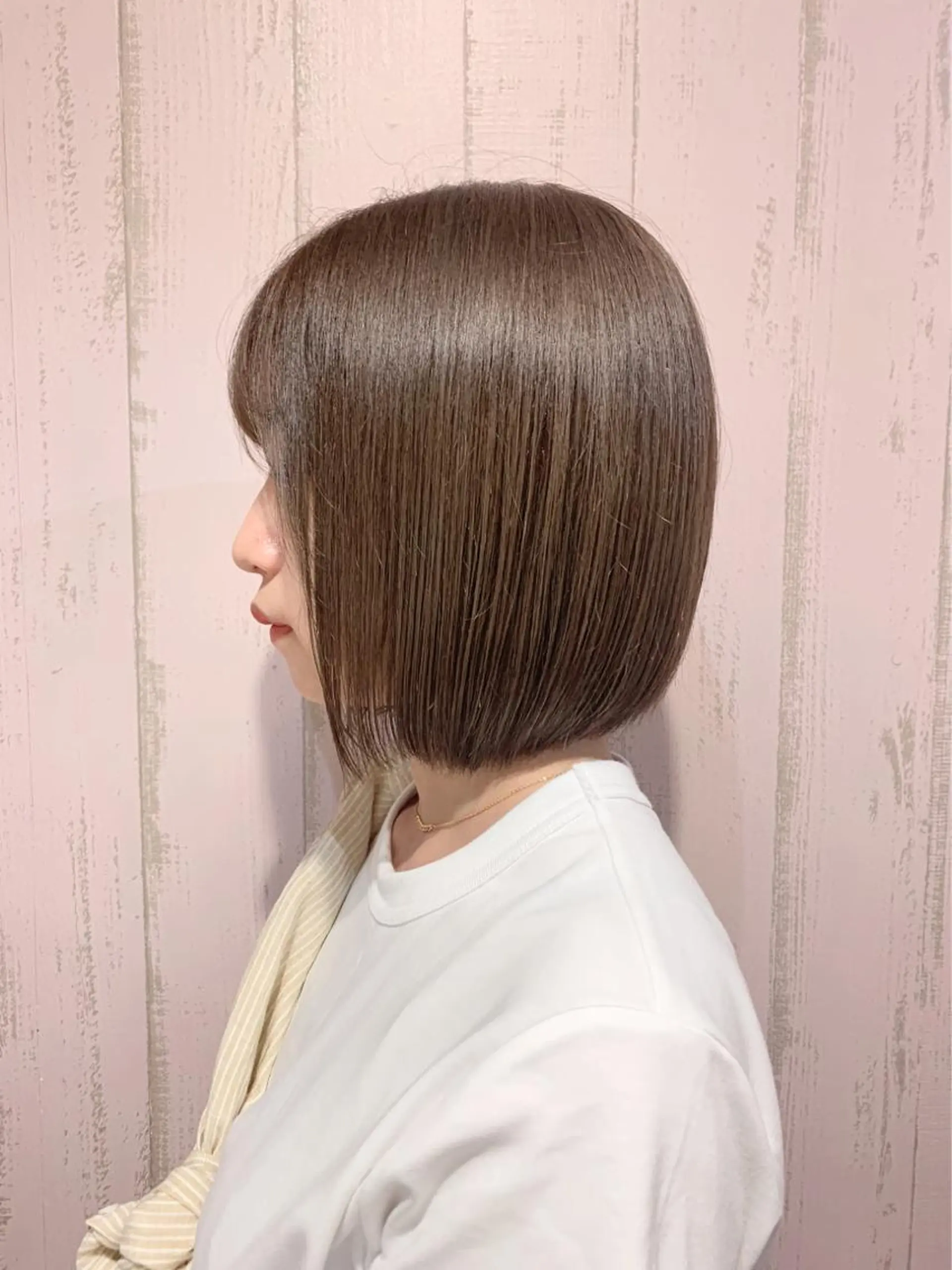 ミディアム カラー 切りっぱなしボブ ベージュカラー ミルクティーベージュ ボブ 髪質改善カラー☆ ヘアアレンジmiyuのヘアスタイル