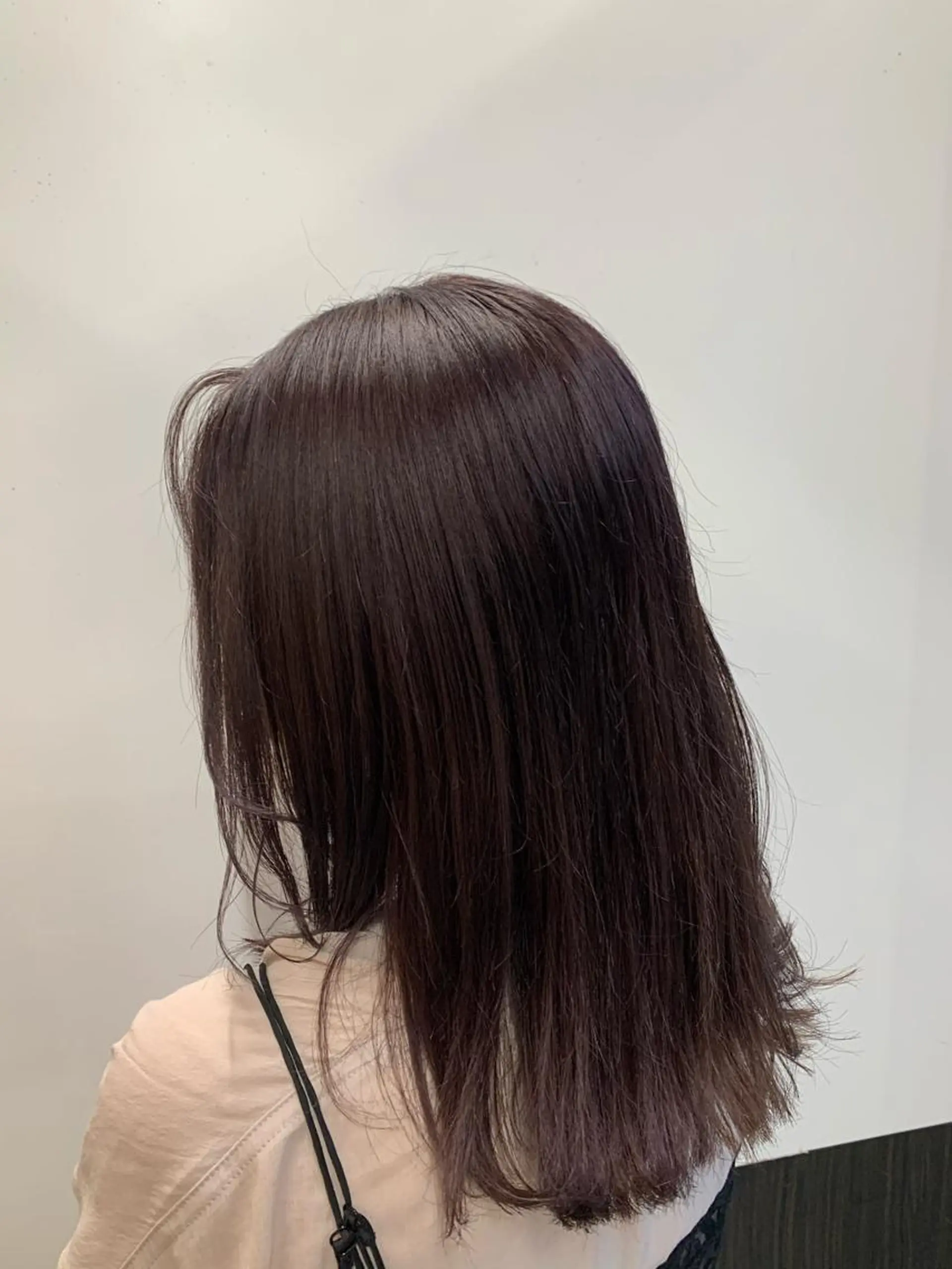 ミディアム ヘアカラー 岡本 勇輝のヘアスタイル