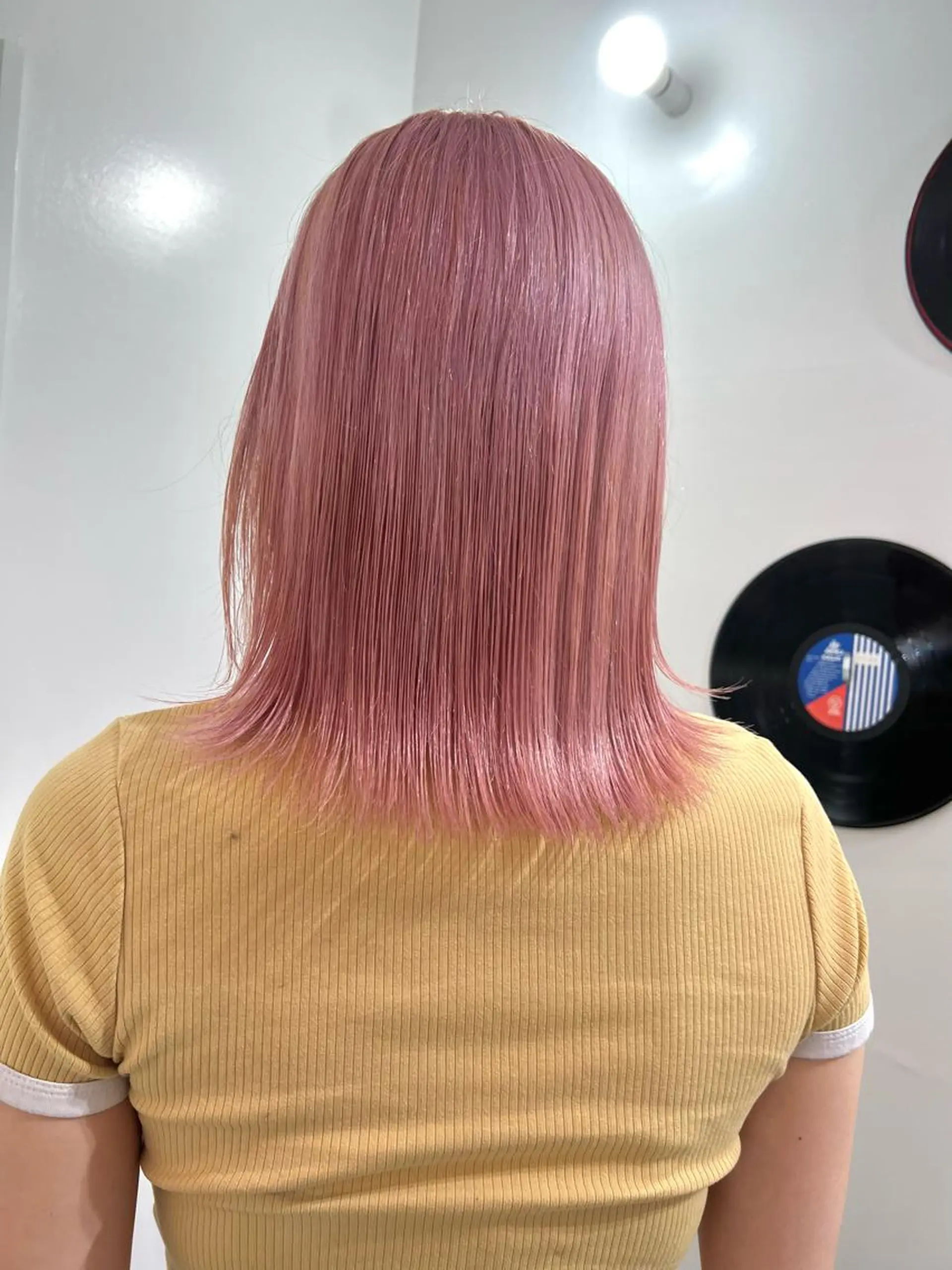 ショート カラー ヘアアレンジ 🧨ブリーチー×ボブ レイヤー💎じゅえるのヘアスタイル