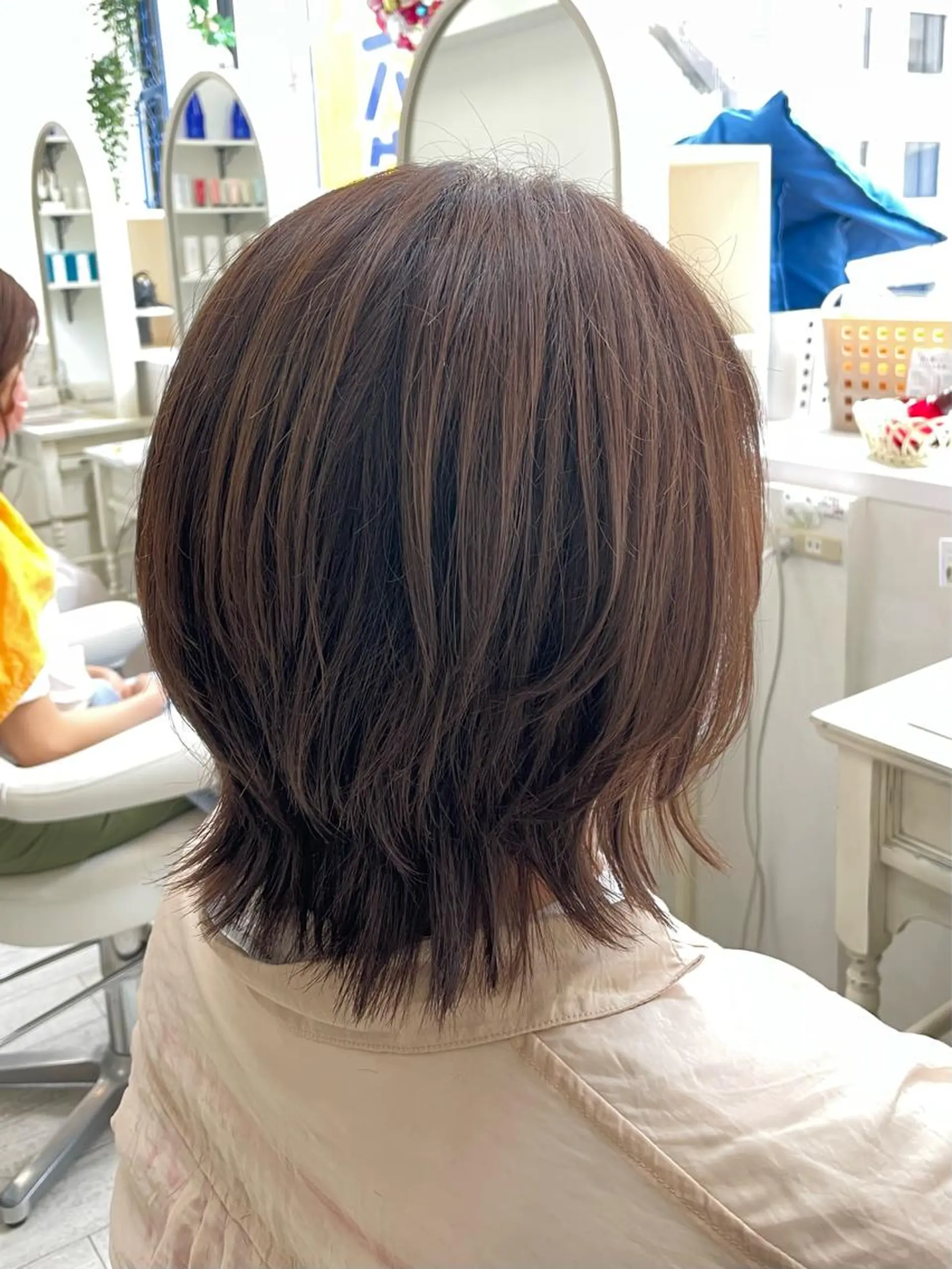 ミディアム ウルフカット ヘアカラー トリートメント 新籾 尚哉のヘアスタイル