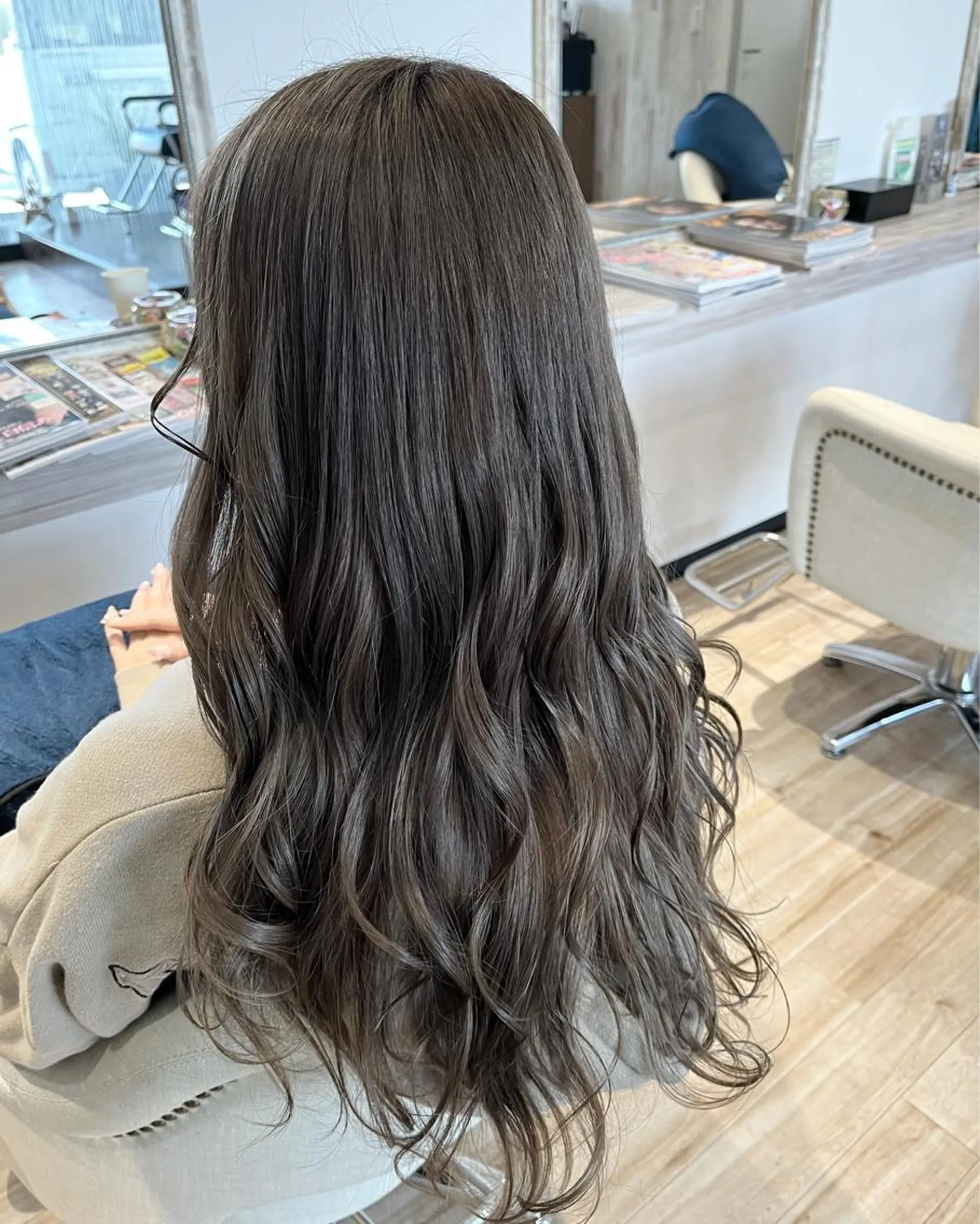 ロング カラー ブリーチ Toy stage所属・Toy  stage 大内のヘアスタイル