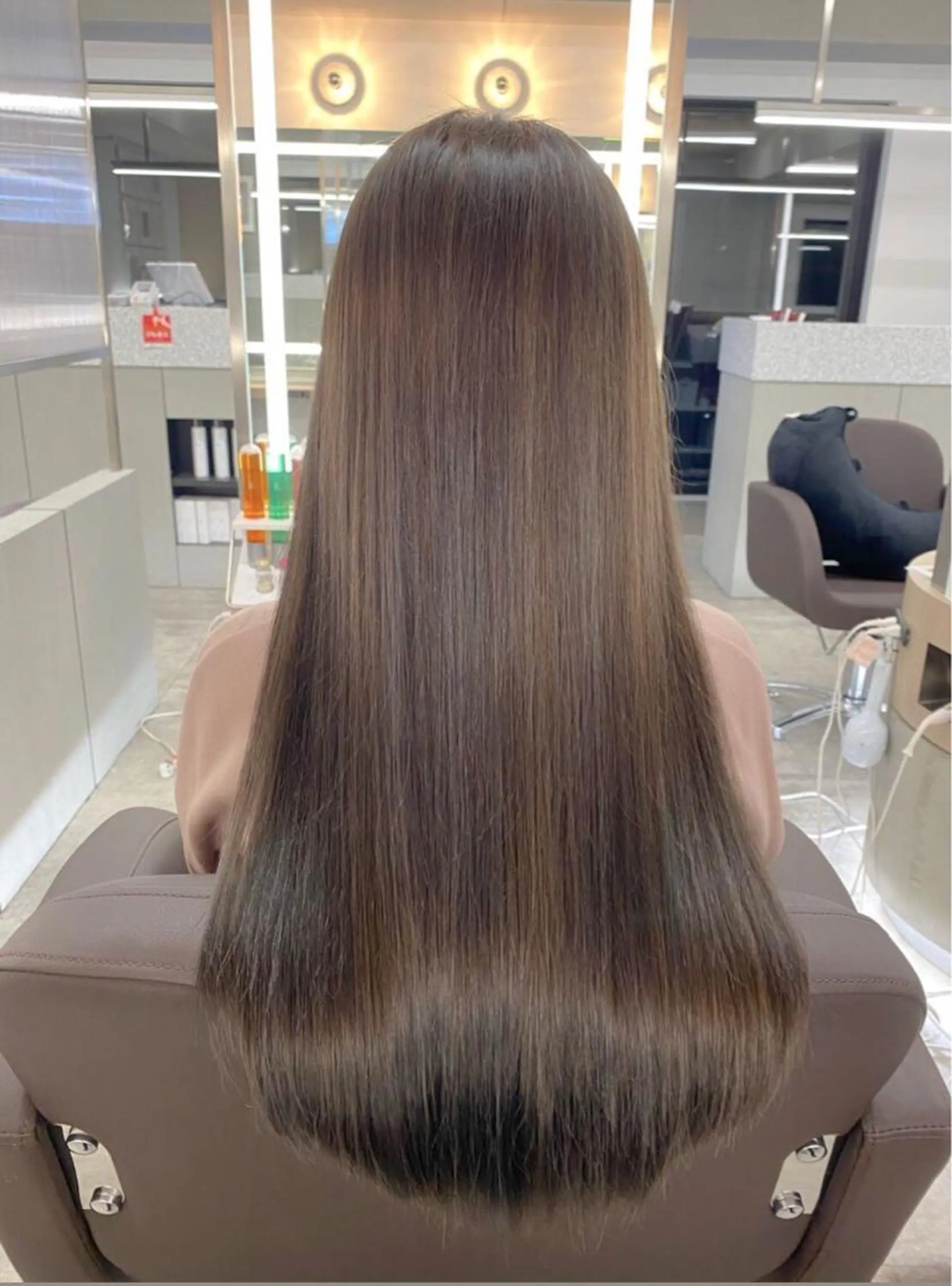 セミロング トリートメント カット ヘアカラー 縮毛矯正 トリートメント 【愛され小顔カット】 YOSHIKIヘアのヘアスタイル