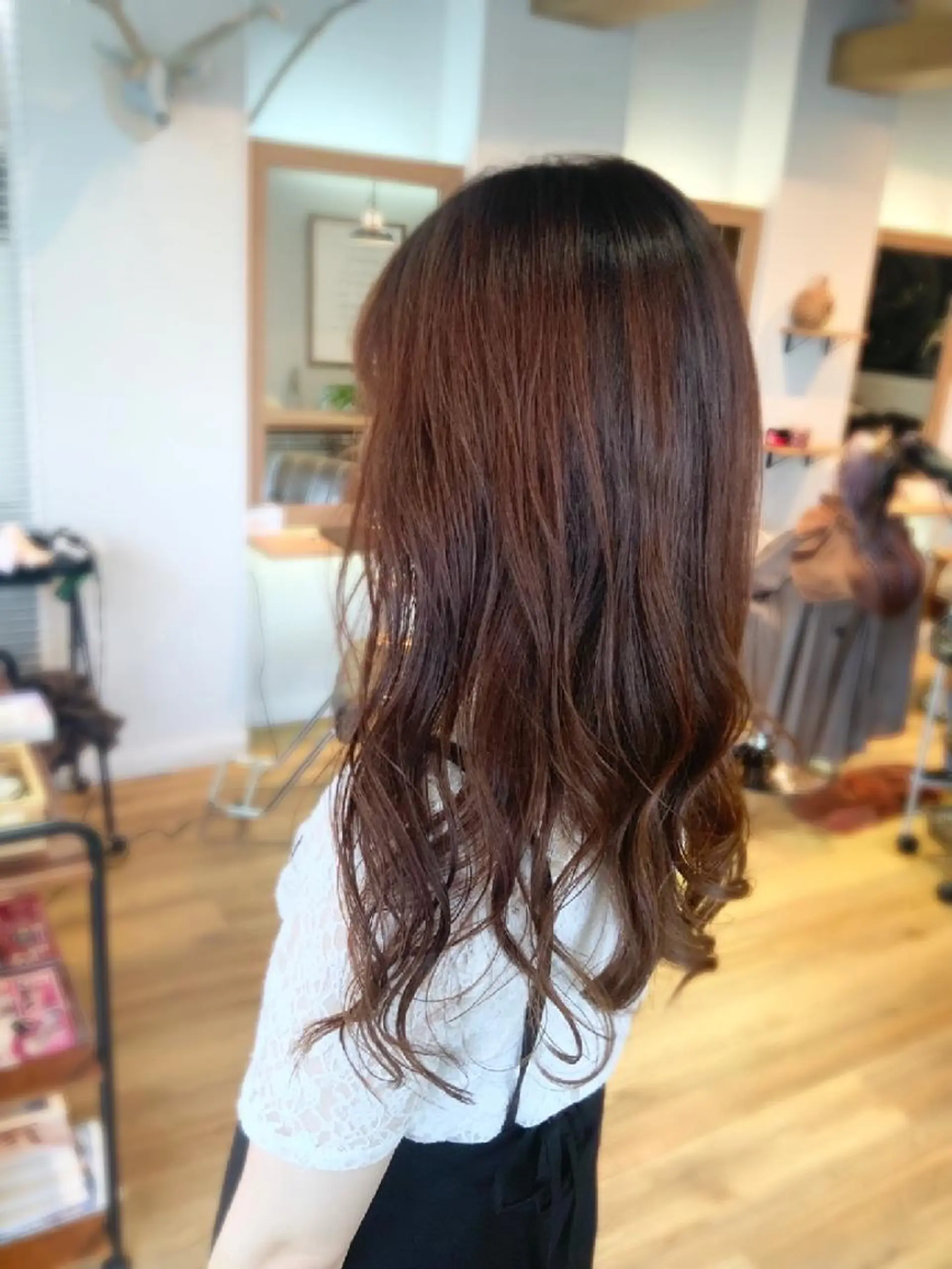 カラー セミロング ブラウンカラー オレンジ オレンジブラウン カット ヘアカラー トリートメント 堀 望美のヘアスタイル