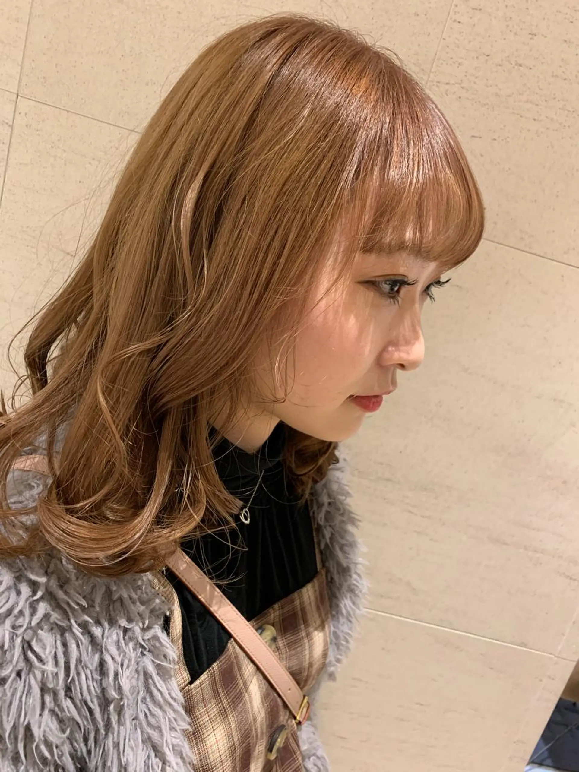 セミロング カラー 髪質改善✖️似合わせ 🌻ヒトミのヘアスタイル