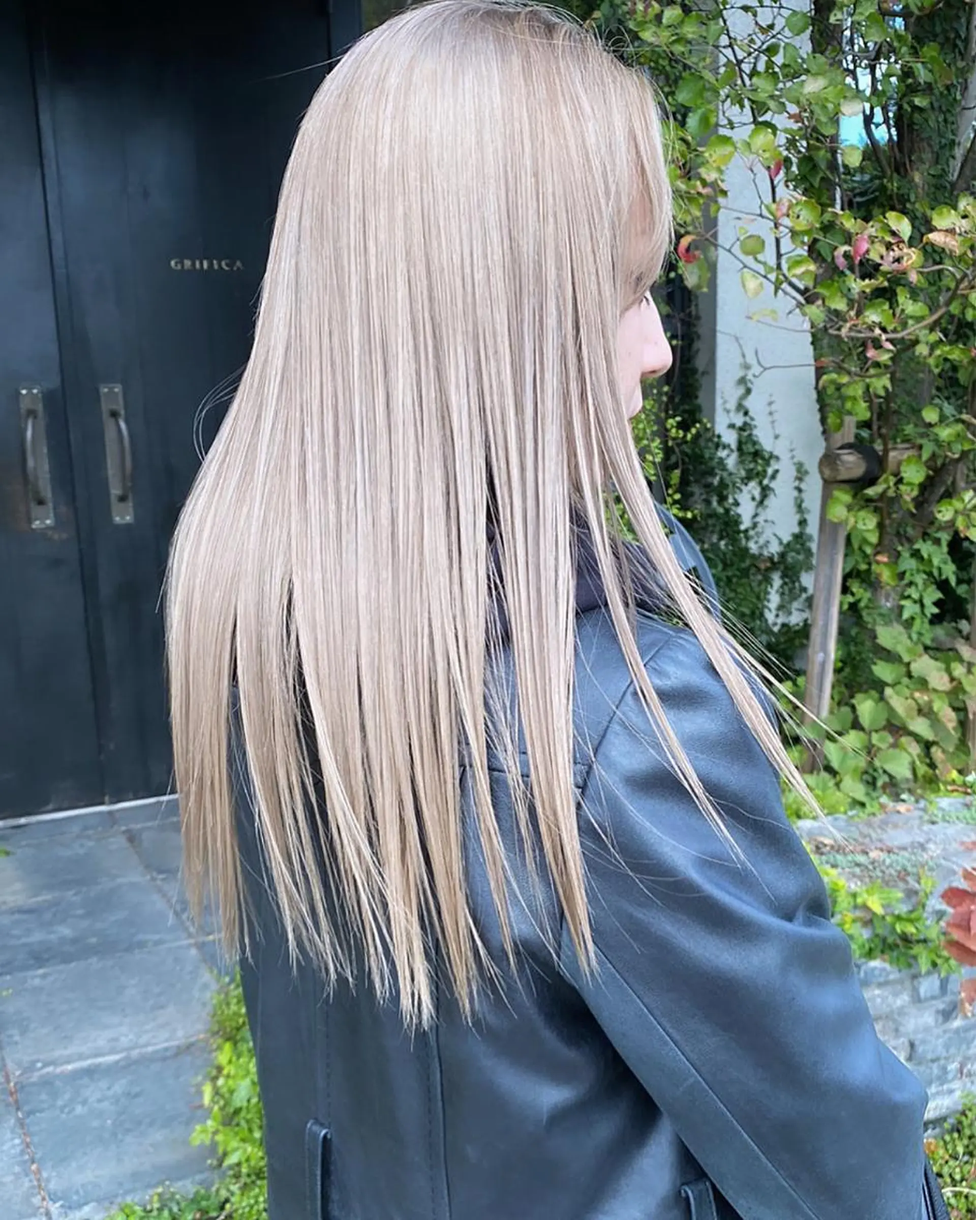 ロング カラー ブリーチ ブロンド カット ヘアカラー 鈴木 漱一郎のヘアスタイル