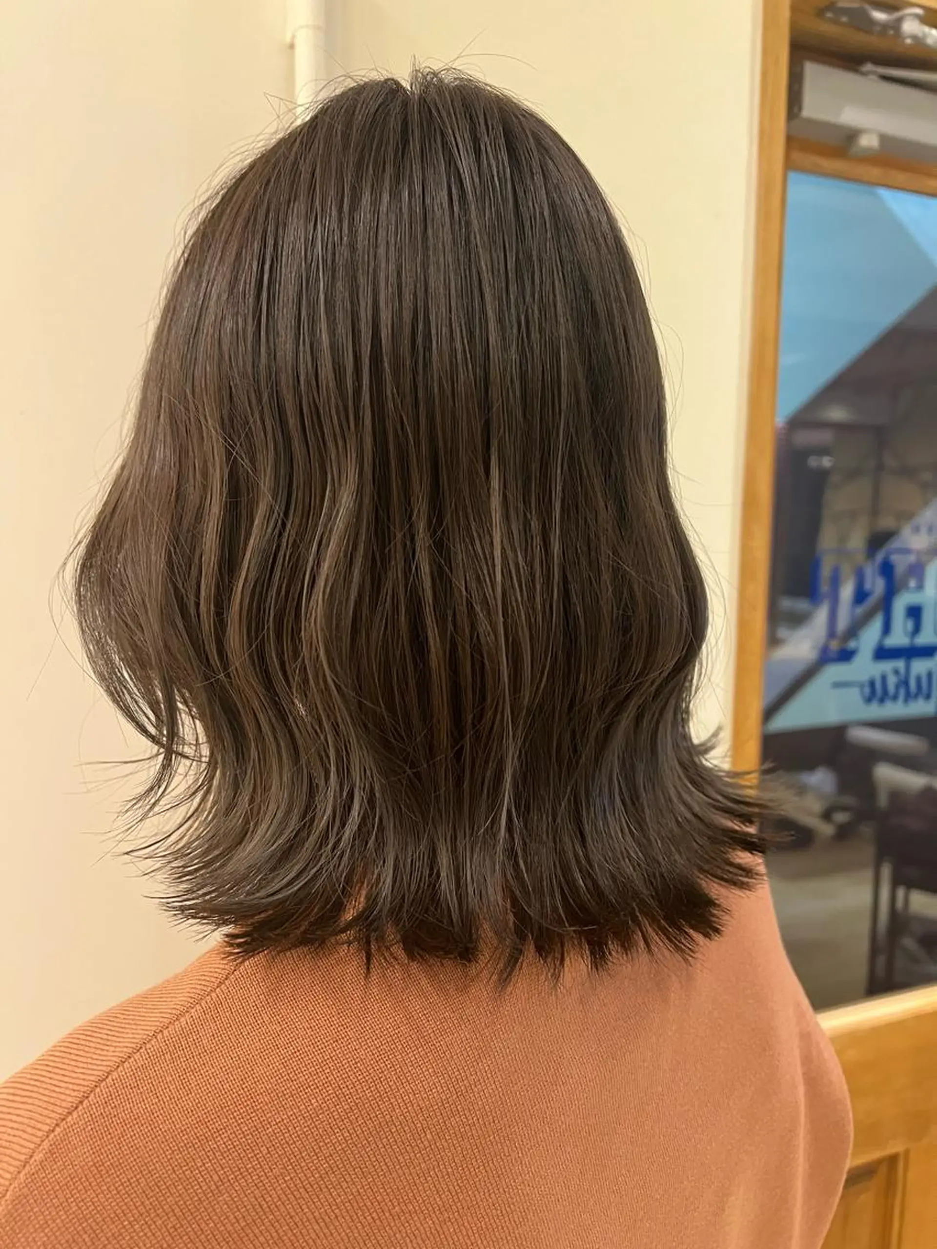 ミディアム カラー グレージュ eight shinjuku所属・海外ヘア スタイルRIOのヘアスタイル