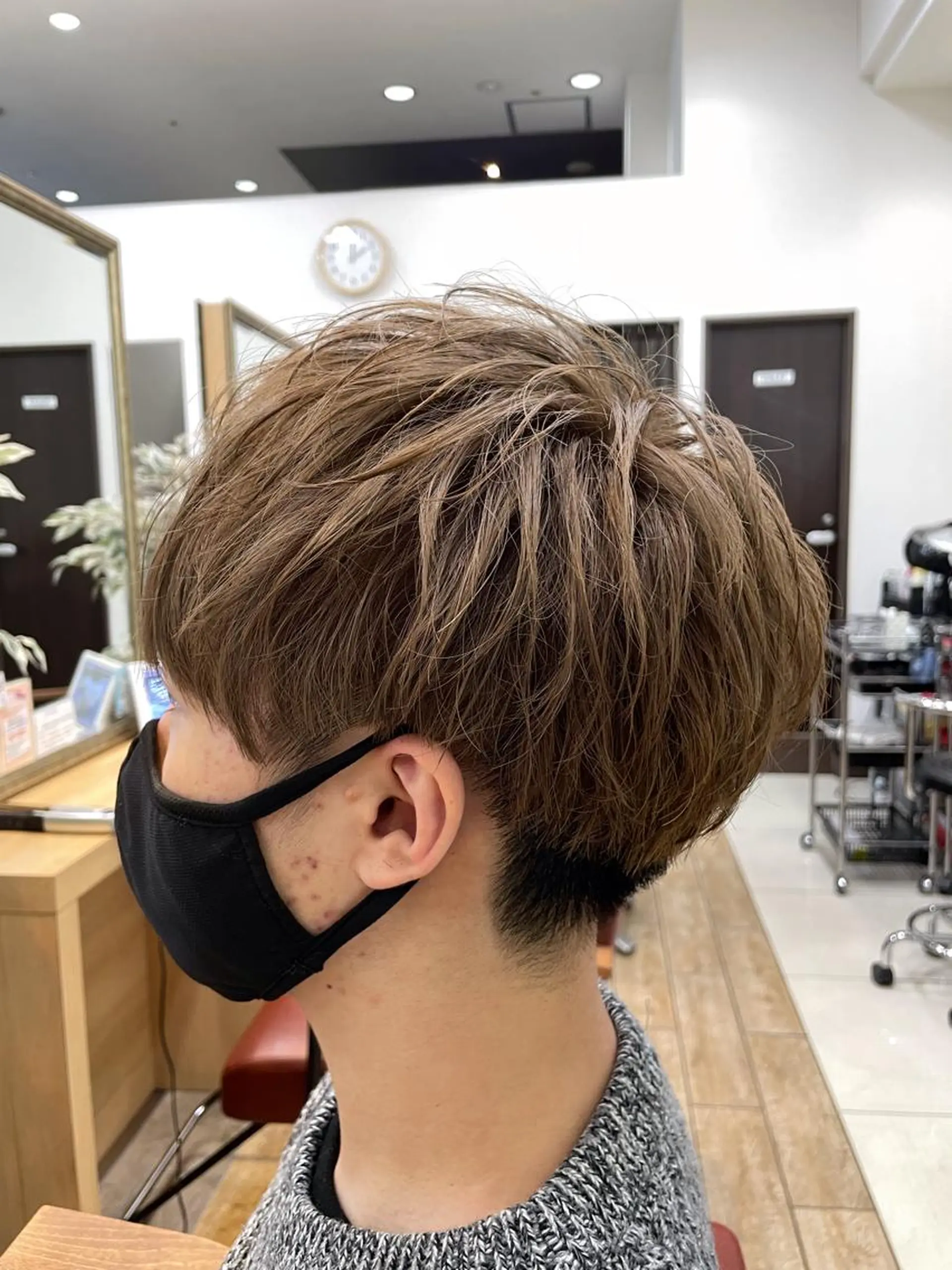 カラー メンズ メンズブリーチ ベージュカラー ブリーチ 💫カットパーマ💫 伊原虎太郎のヘアスタイル