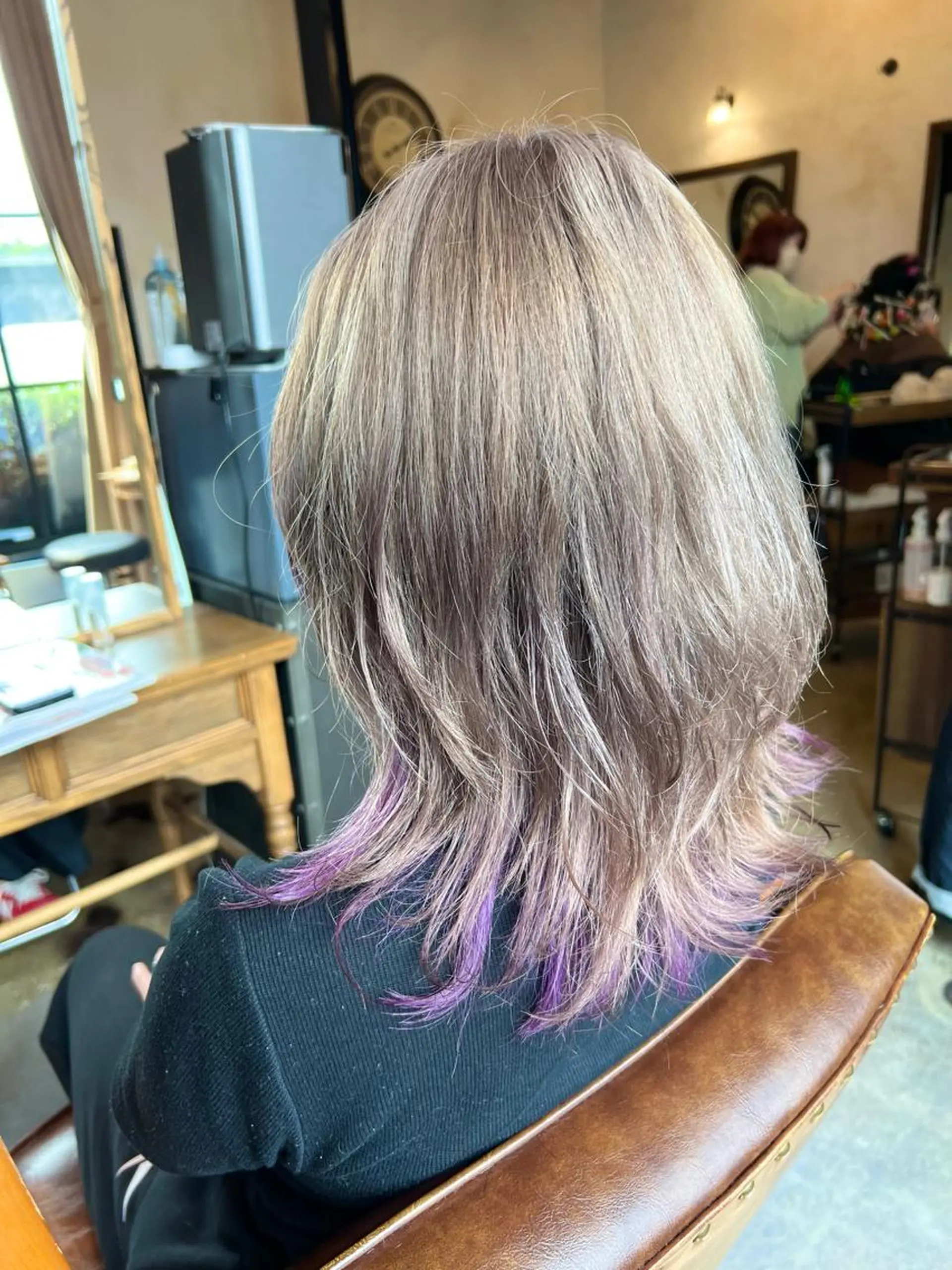 ミディアム カラー ベージュカラー ミルクティーベージュ パープルカラー ヘアカラー トリートメント 🩵小野 えりか🩷のヘアスタイル