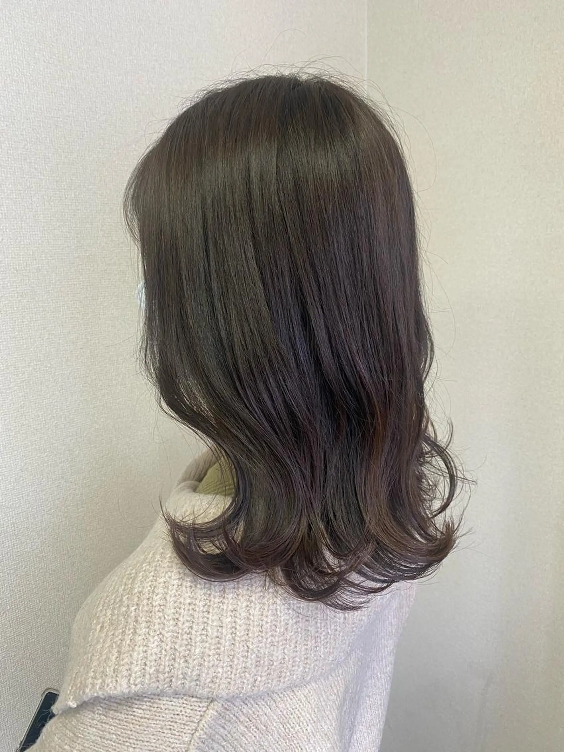 ミディアム アッシュ アッシュブラウン 原 朱莉のヘアスタイル