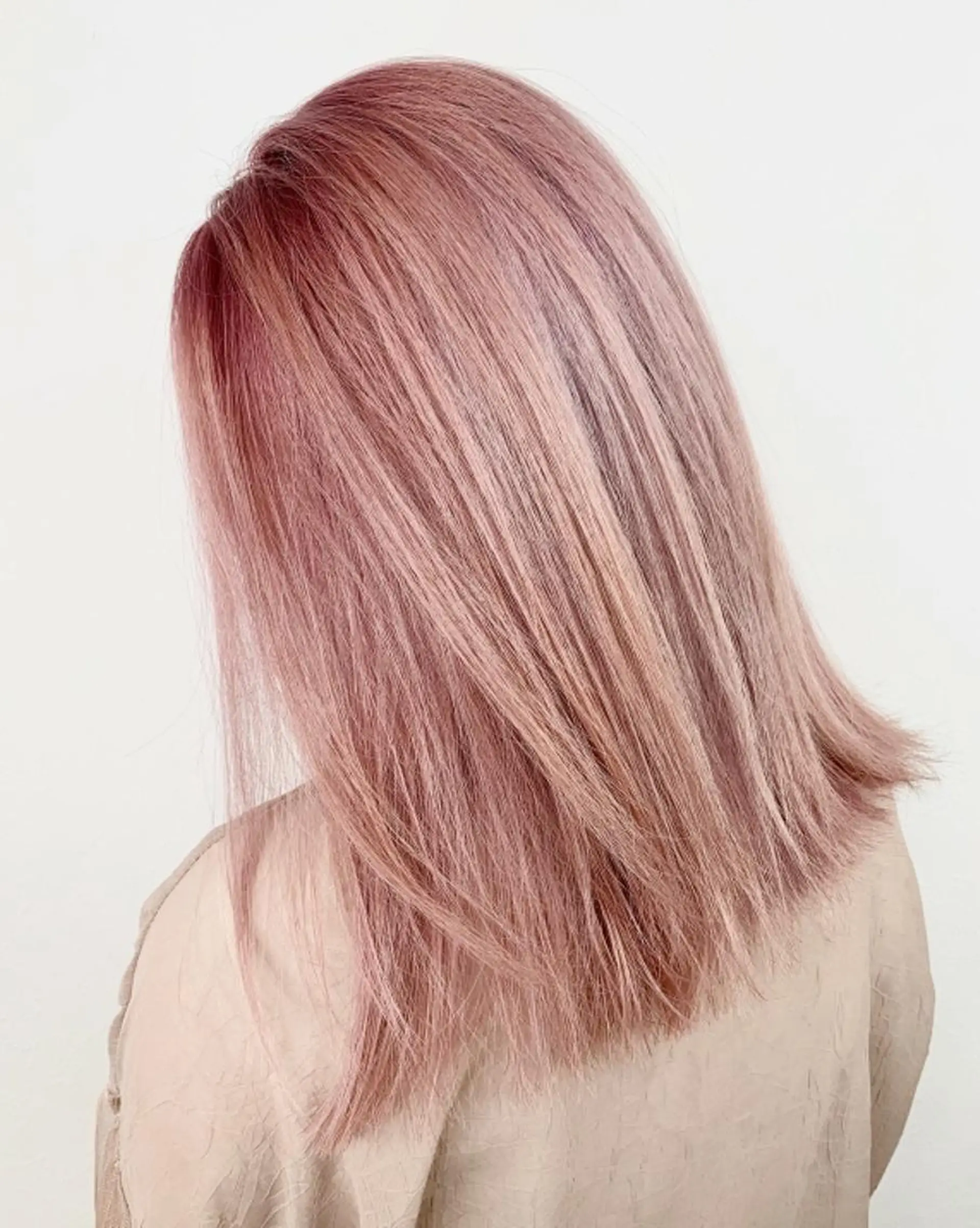 セミロング カラー セミロングパーマ アッシュ アッシュブラウン ベージュカラー 黒髪 N° aria 三軒茶屋のヘアスタイル